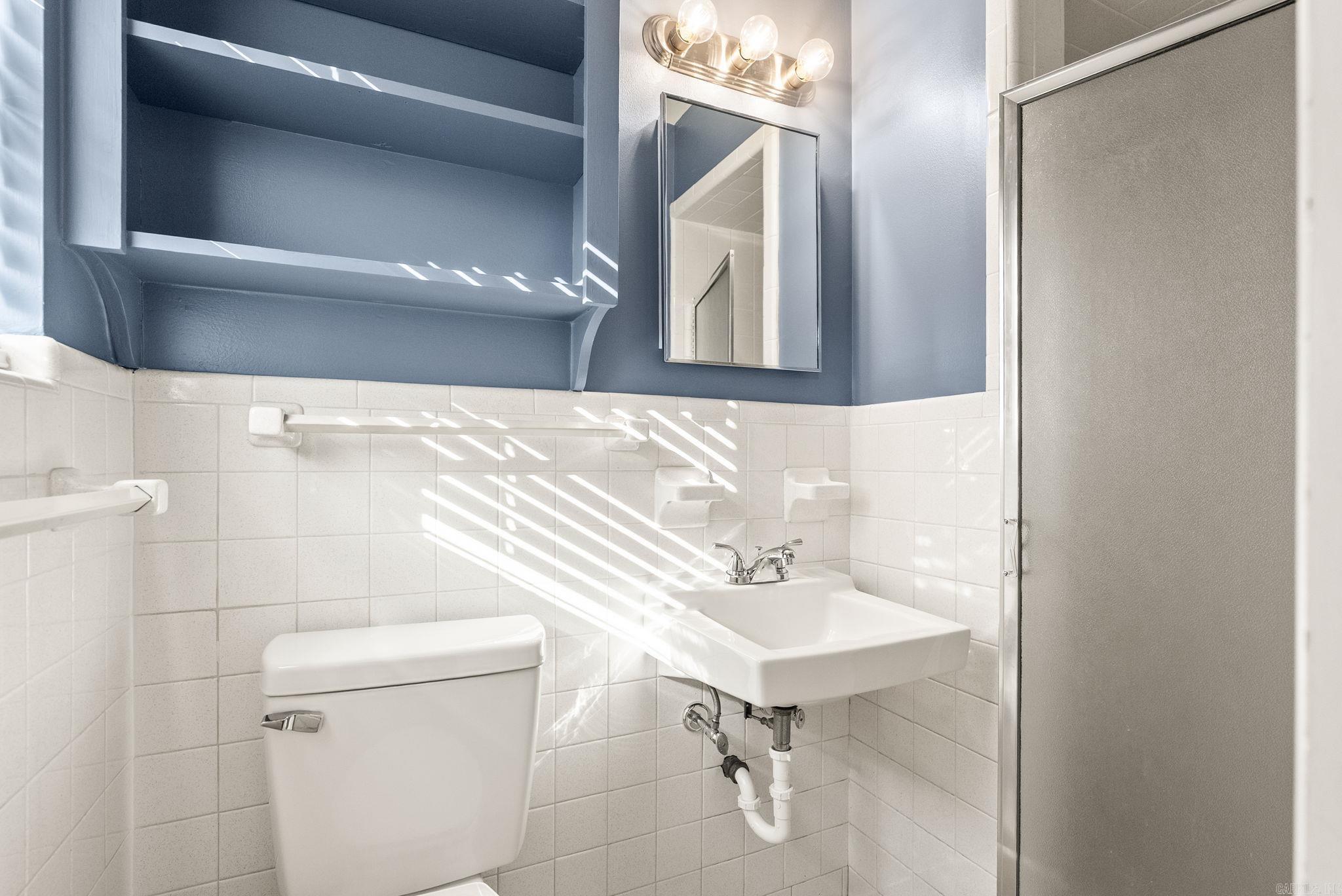 HILLSIDE - Residential