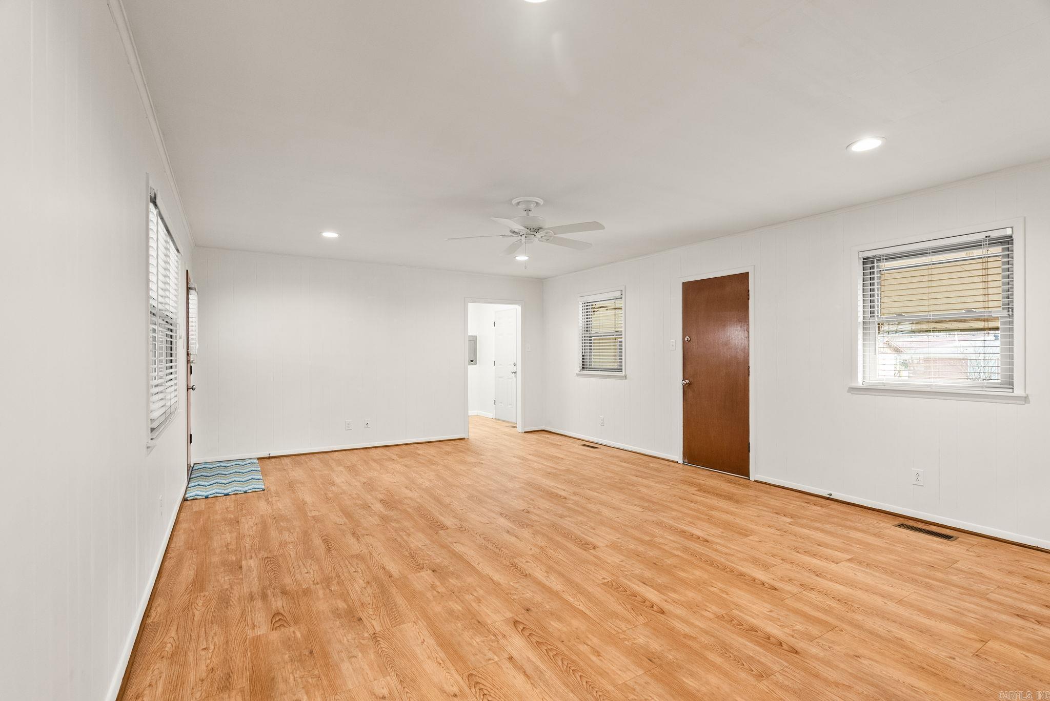 HILLSIDE - Residential