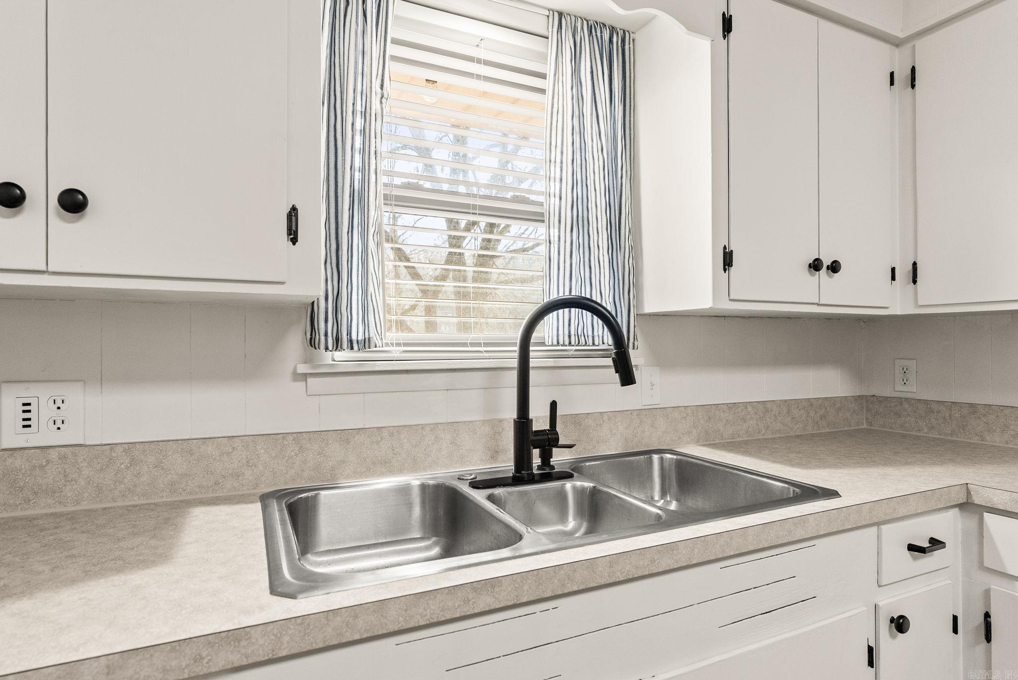 HILLSIDE - Residential