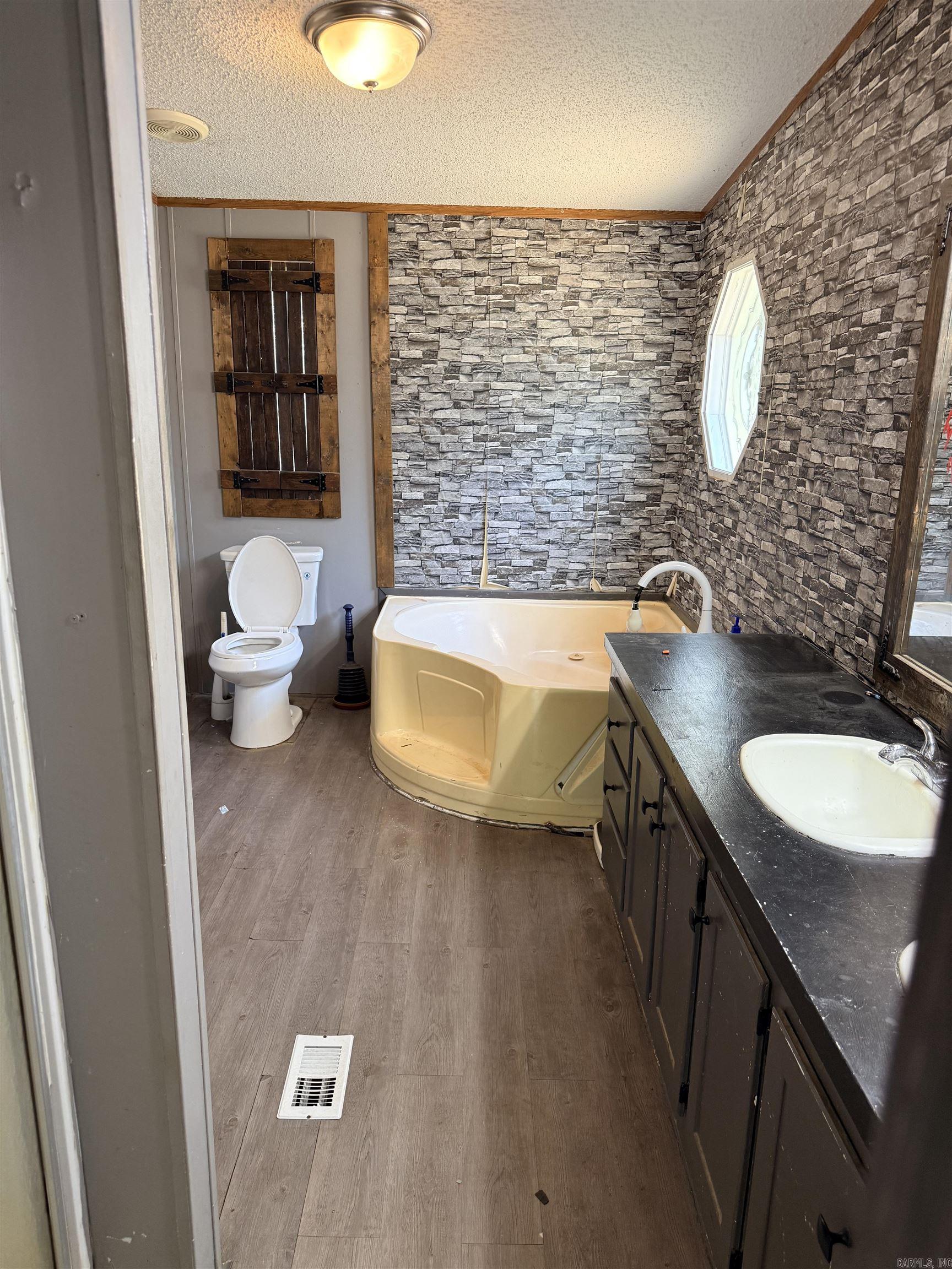 CLEARWATER ESTATES - Residential