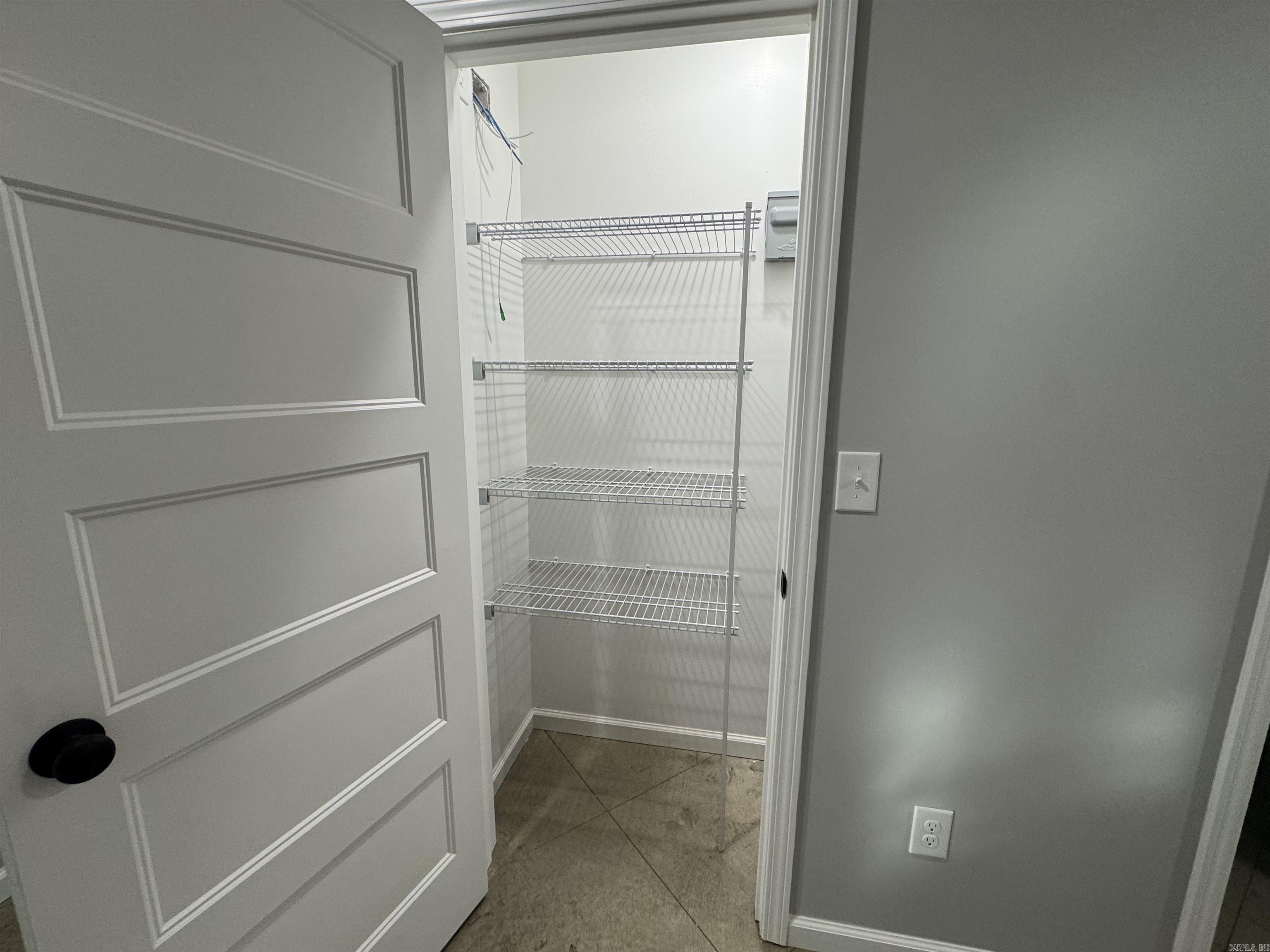 HILLVIEW ACRES - Residential