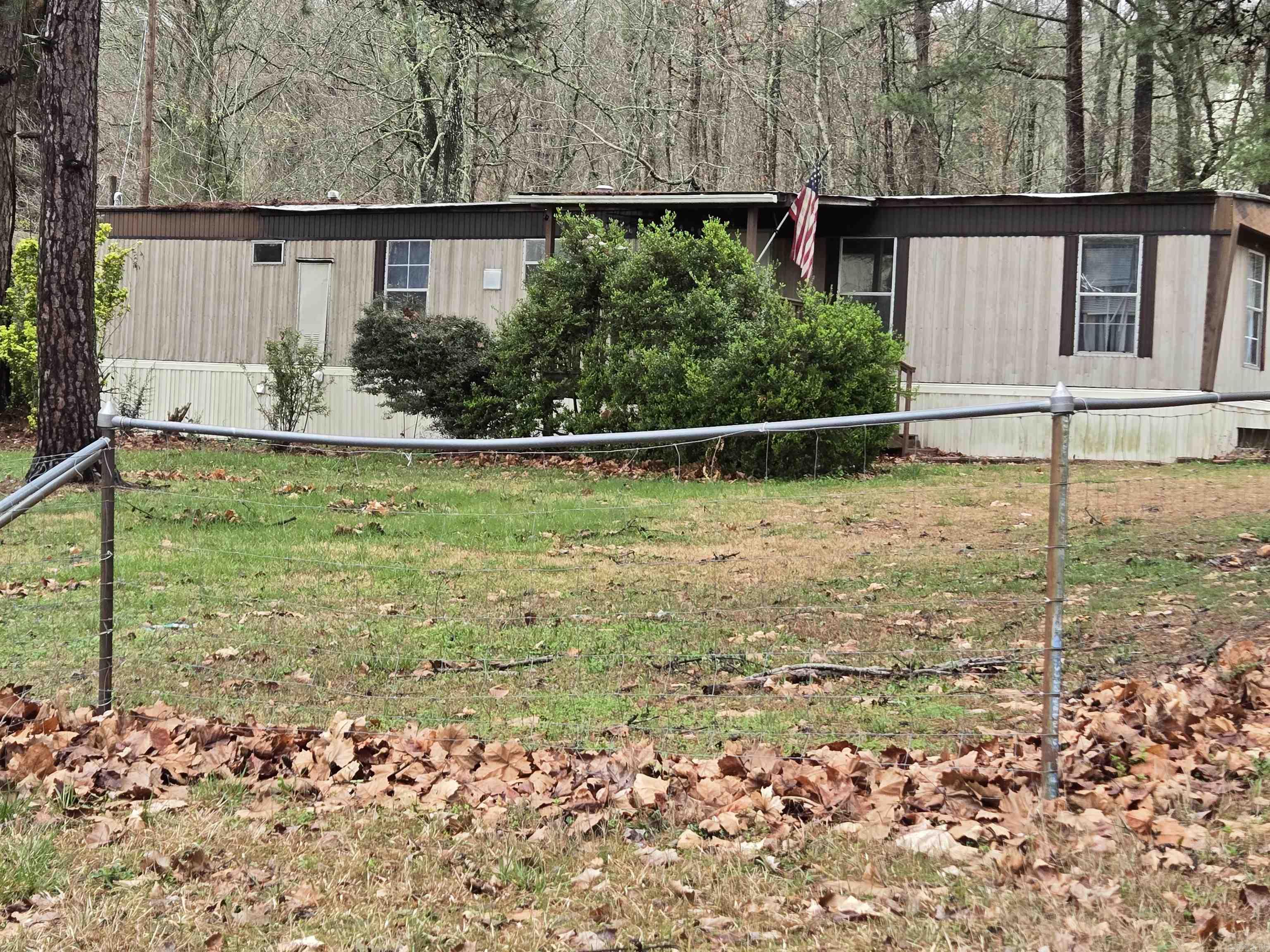 Fountain Lake - Commercial Sale