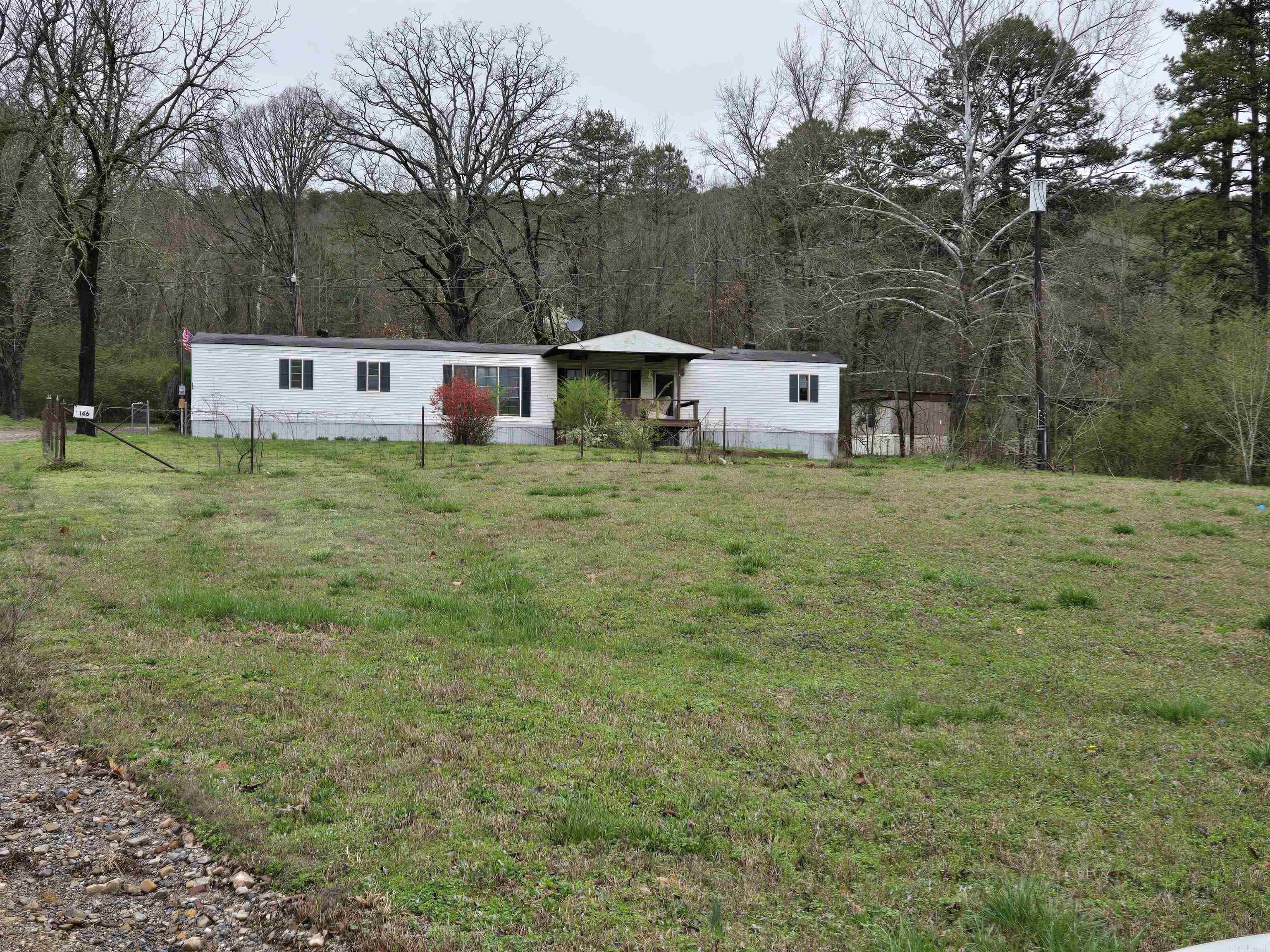 Fountain Lake - Commercial Sale