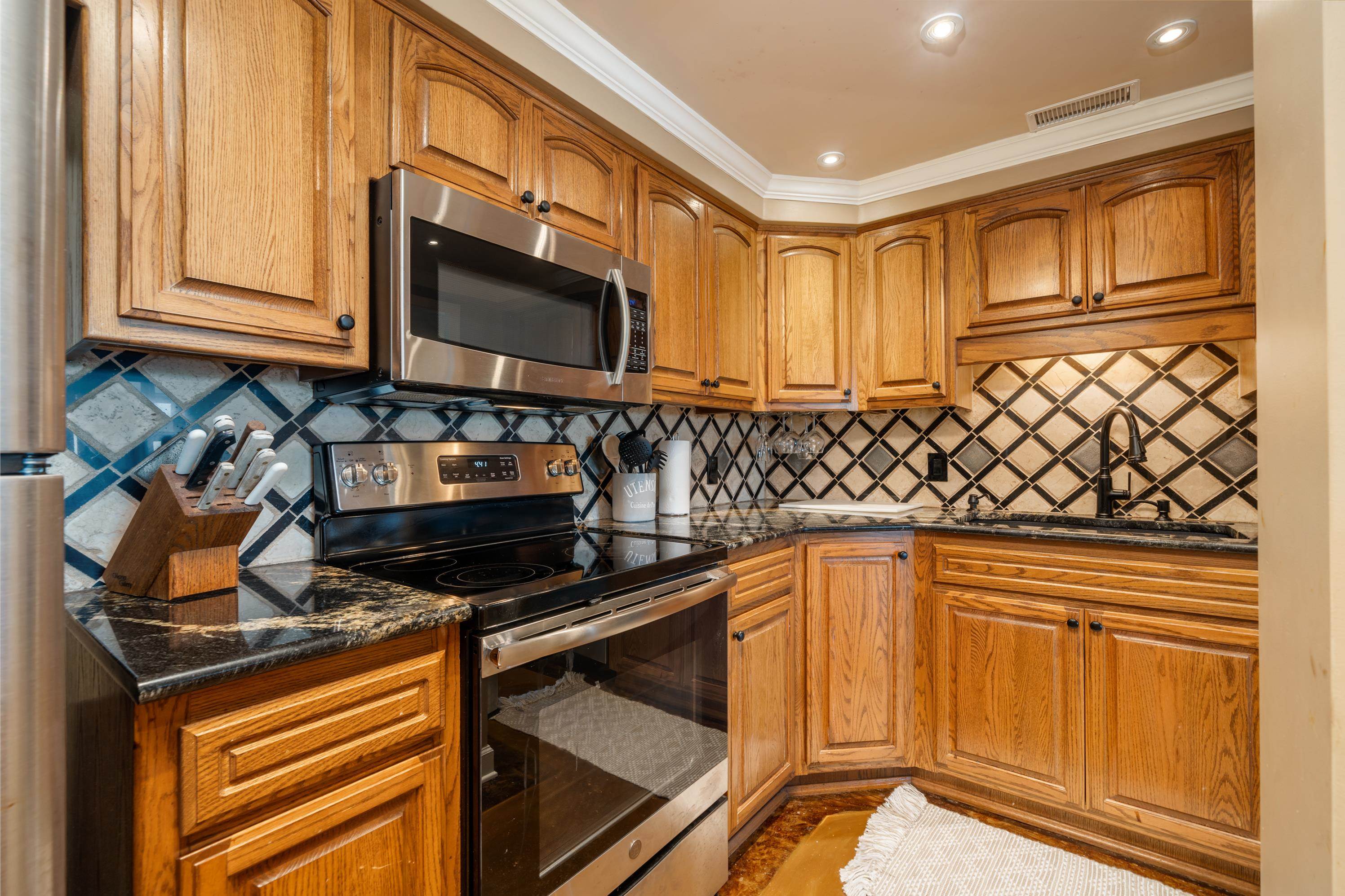 BEACON MANOR HPR - Residential