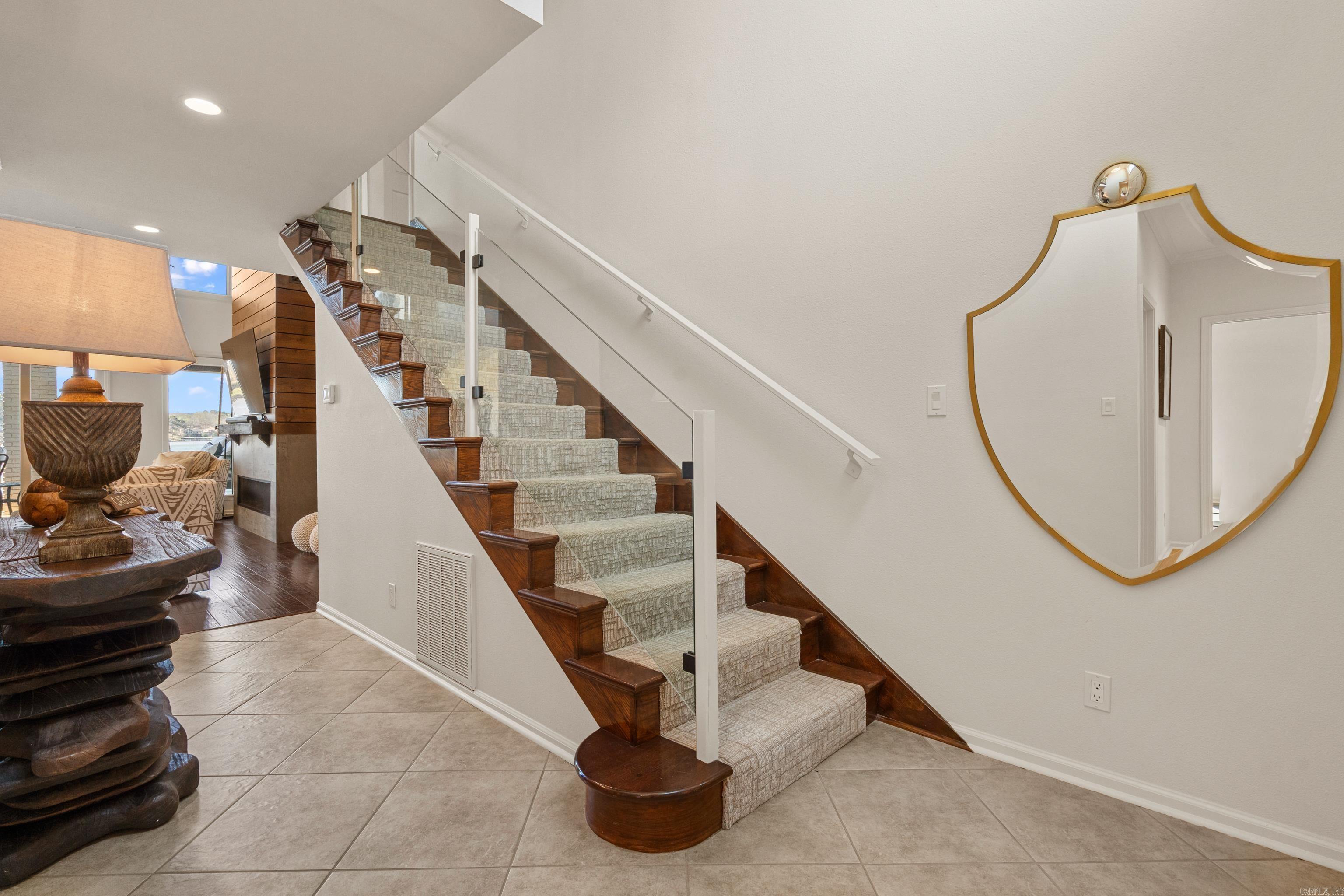 LAKEVIEW - Residential