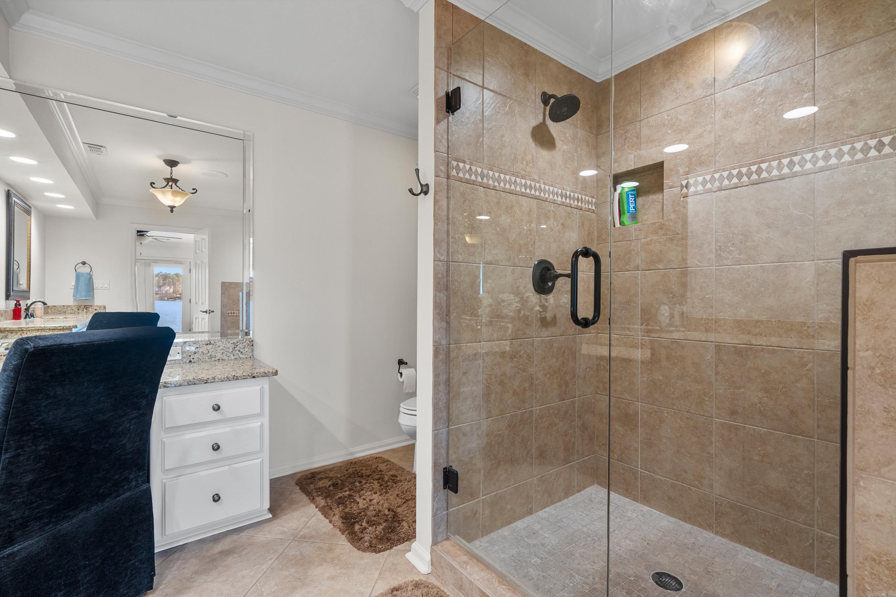 LAKEVIEW - Residential