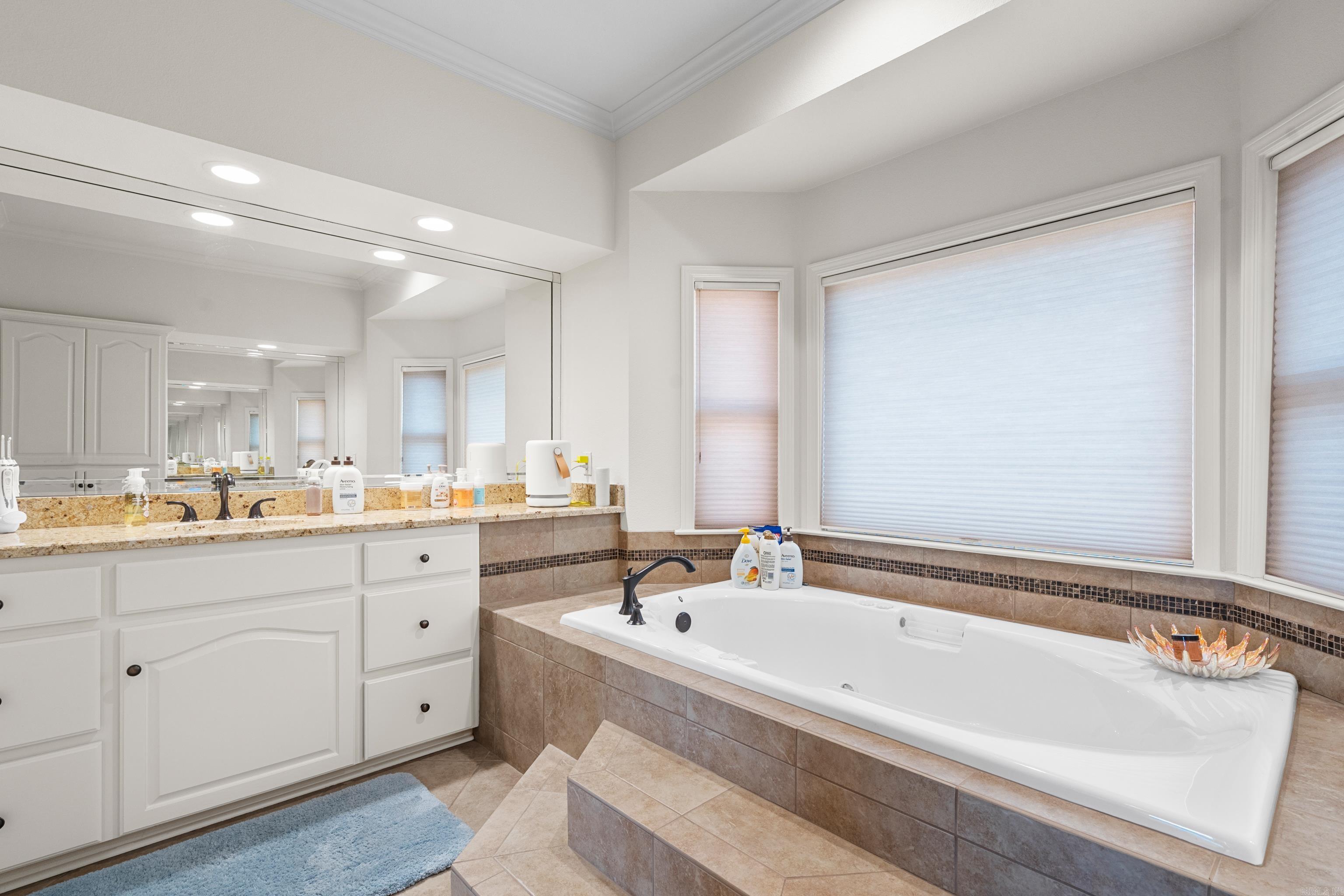 LAKEVIEW - Residential