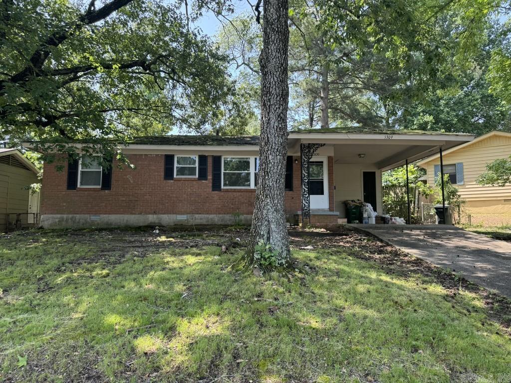 WAKEFIELD VILLAGE - Residential