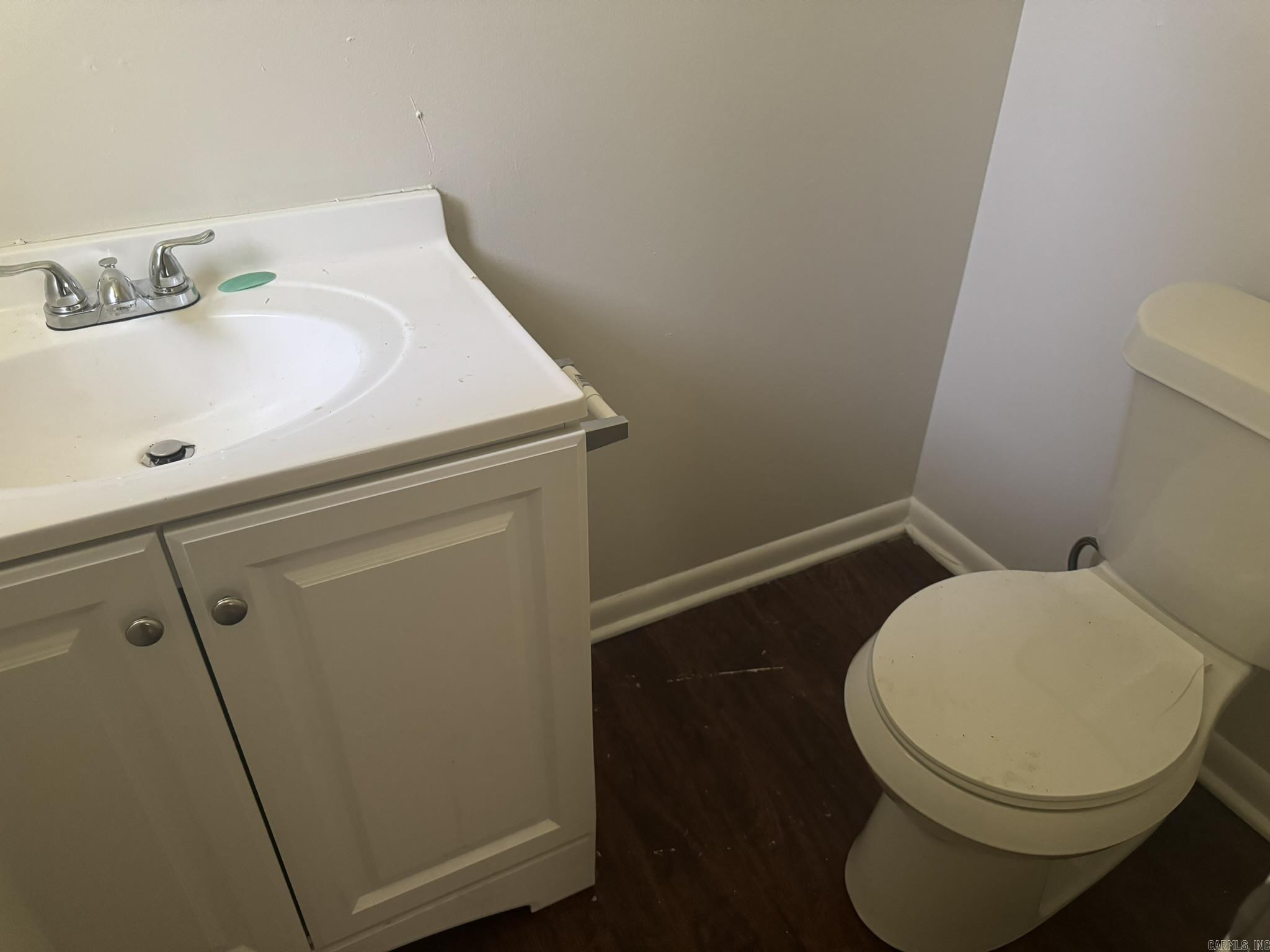 WAKEFIELD VILLAGE - Residential