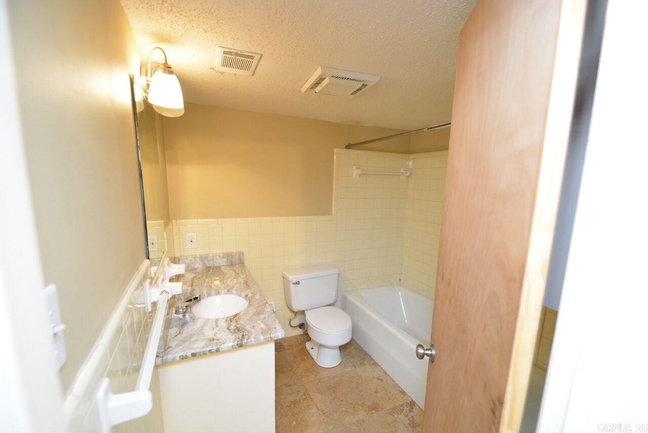 Reservoir - Residential Lease