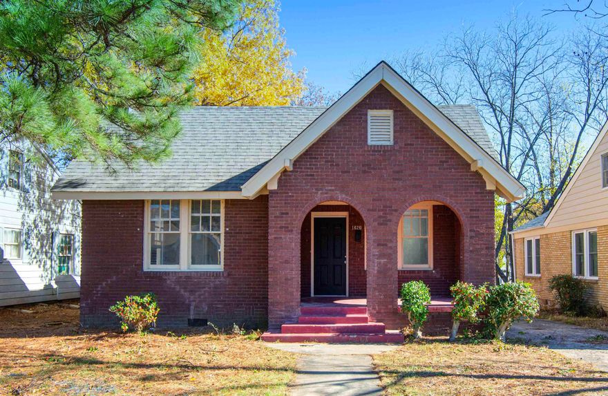 MOVE IN SPECIAL! HALF OFF FIRST MONTH’S RENT! Super cute 2BD minutes away from the Argenta Arts District. Hardwoods in living spaces. Decorative fireplace in living room. Separate dining room perfect for enjoying family meals. Spacious kitchen with plenty of storage options. Bedrooms have plenty of natural light. Laundry room equipped with hookups and extra storage options. Nice size yard perfect for anyone with kids or pets. This property is managed by Hoffman Team so beware of scammers - we will never ask you to Cashapp us money. The lease for this property is flexible with a 3% increase after the first year. Income must be 3x the amount of rent per month unless you have a housing voucher. Deposit, first month’s rent, and the $50 administration fee due before move in. <a href="https://showmojo.com/l/d358b7e054">Schedule a Showing Online</a>  *ALL PROPERTIES MAY NOT BE MOVE-IN READY**