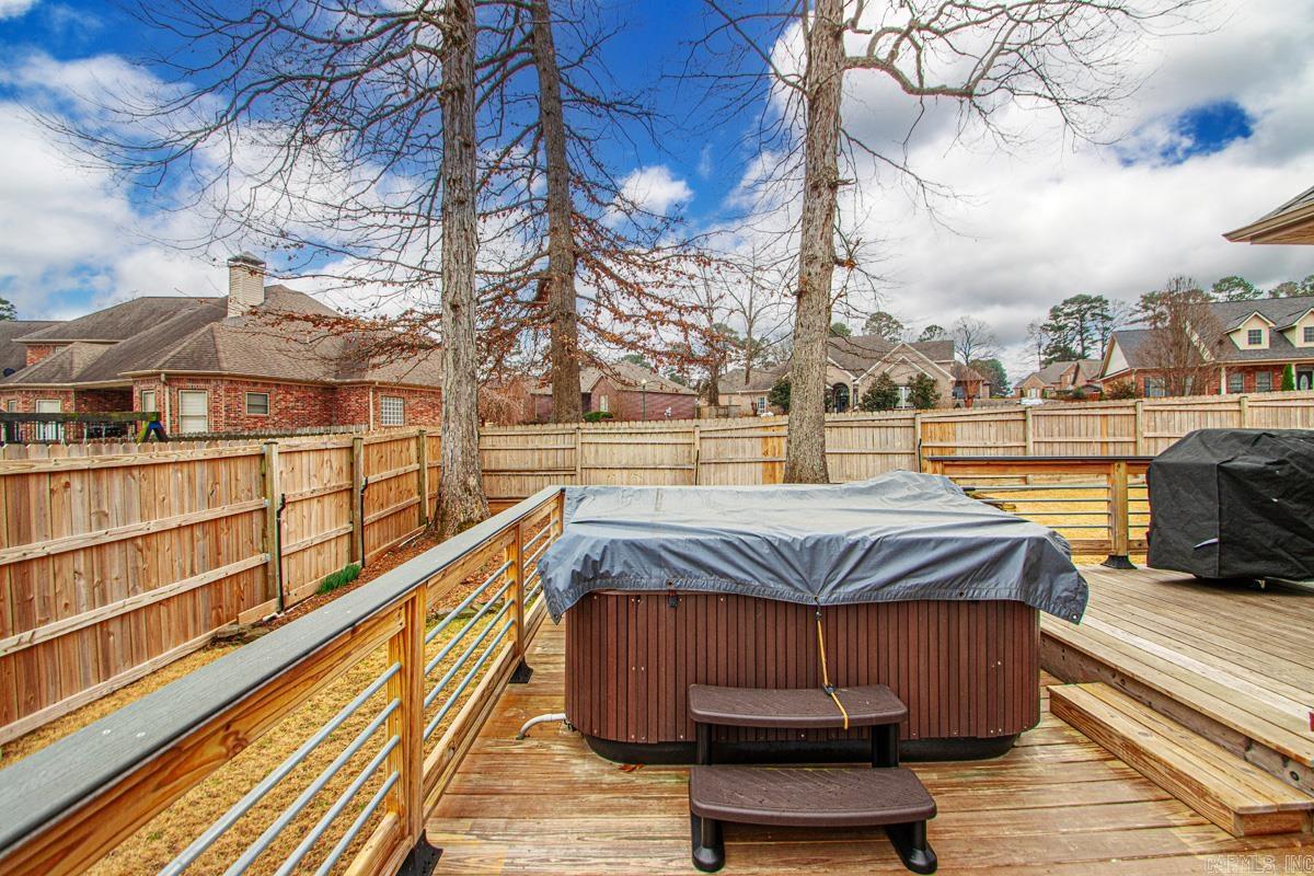 LONGHILLS VILLAGE - Residential