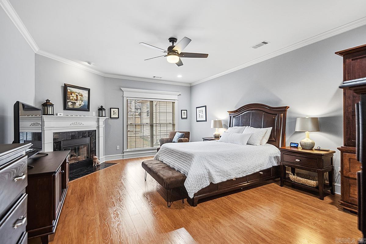 LONGHILLS VILLAGE - Residential