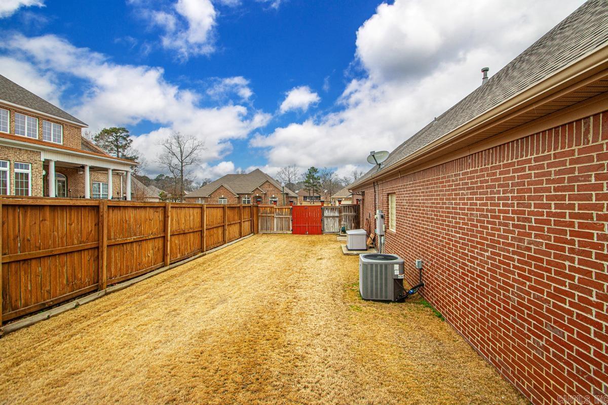 LONGHILLS VILLAGE - Residential