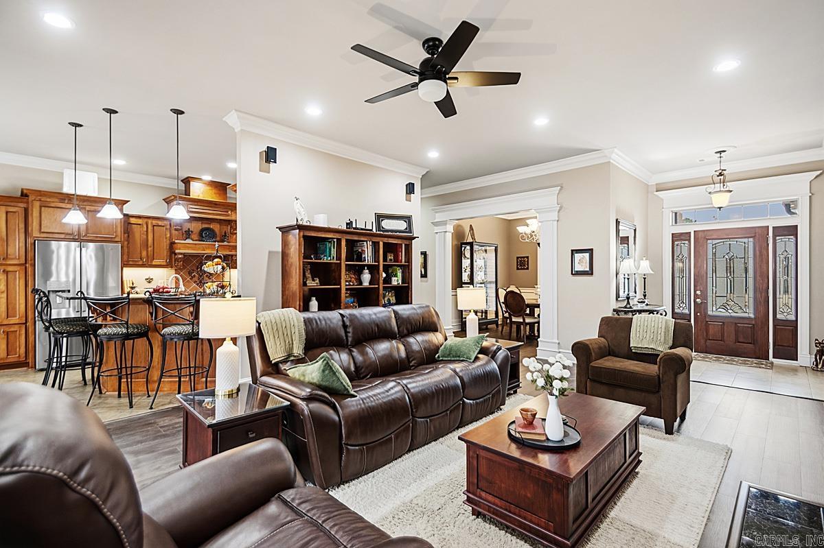 LONGHILLS VILLAGE - Residential