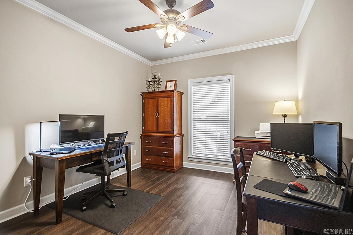 LONGHILLS VILLAGE - Residential