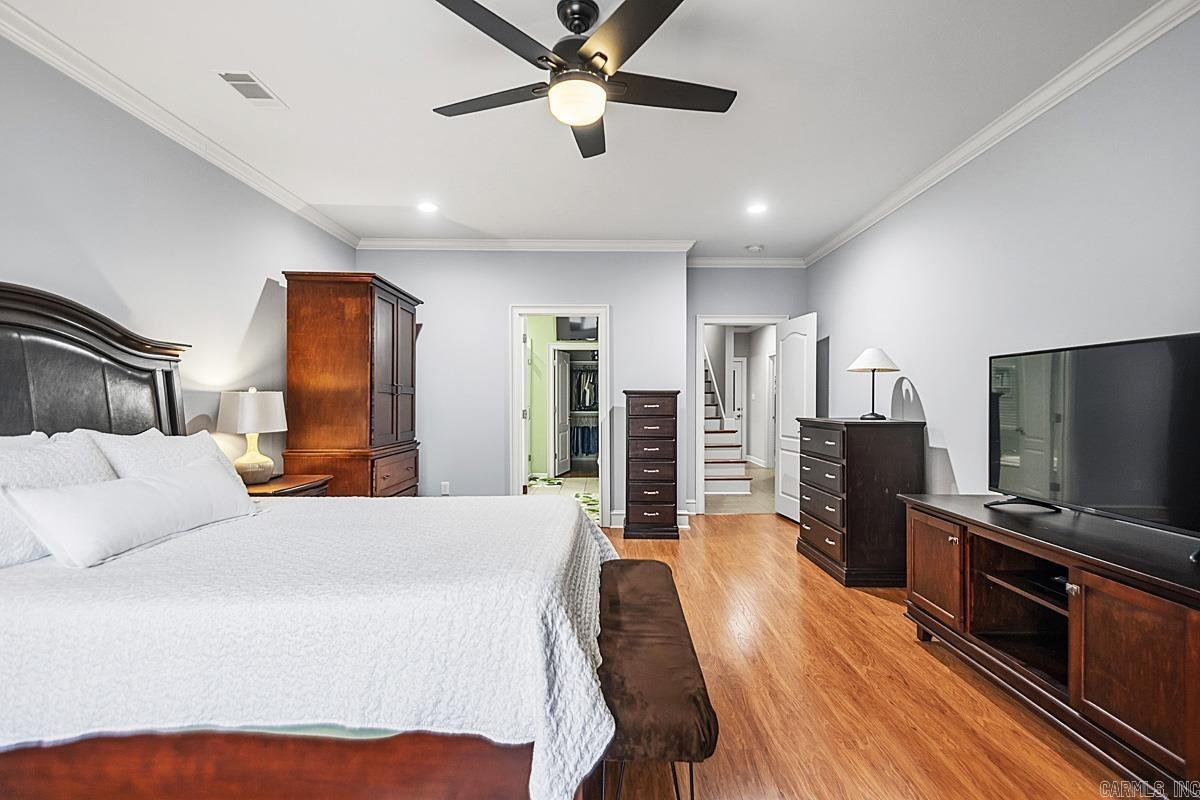 LONGHILLS VILLAGE - Residential