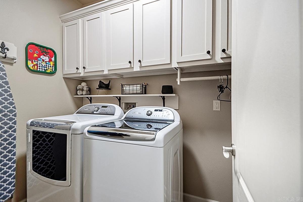 LONGHILLS VILLAGE - Residential