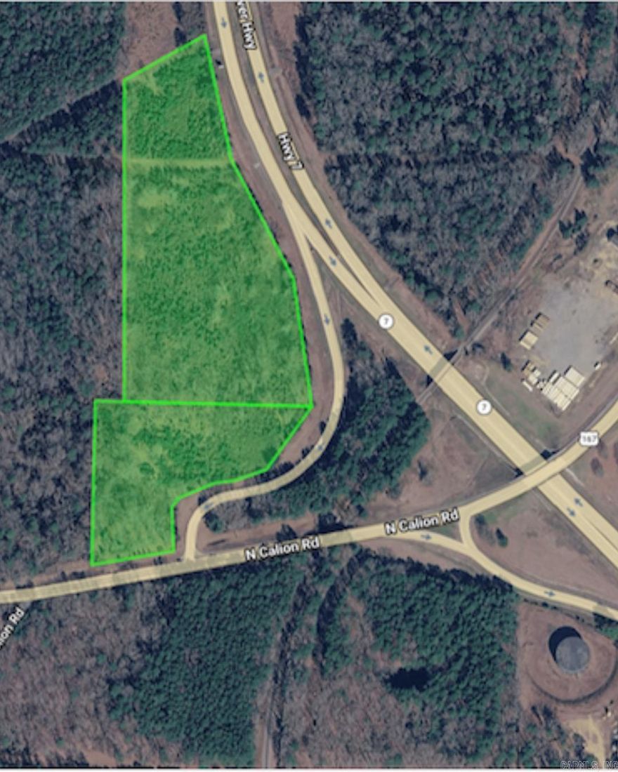 Exceptional opportunity with 21+/-  acres of prime commercial positioning, ideal for subdivision development. Perfect location for convenience store, hotel, grocery, or mixed-use projects. High visibility and accessibility make this property a standout investment. Owner motivated – bring your vision to life!