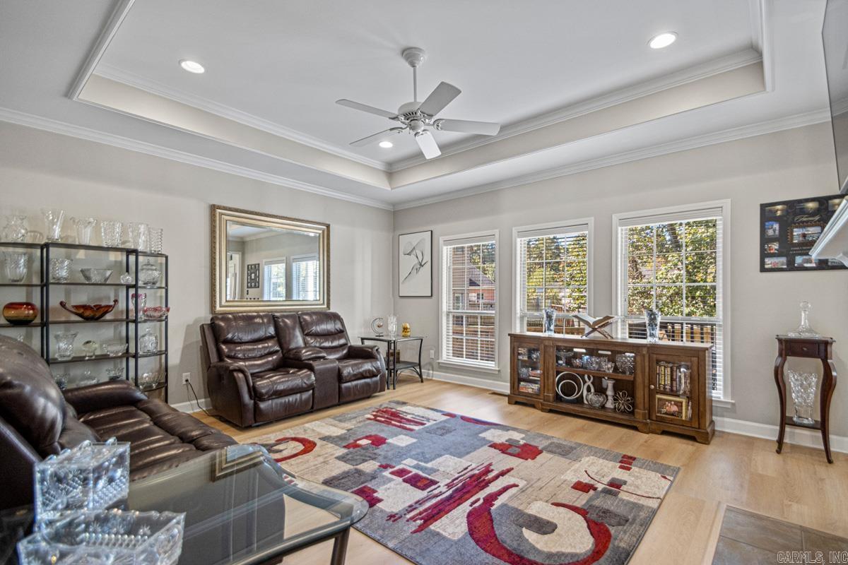 WOODLANDS EDGE - Residential