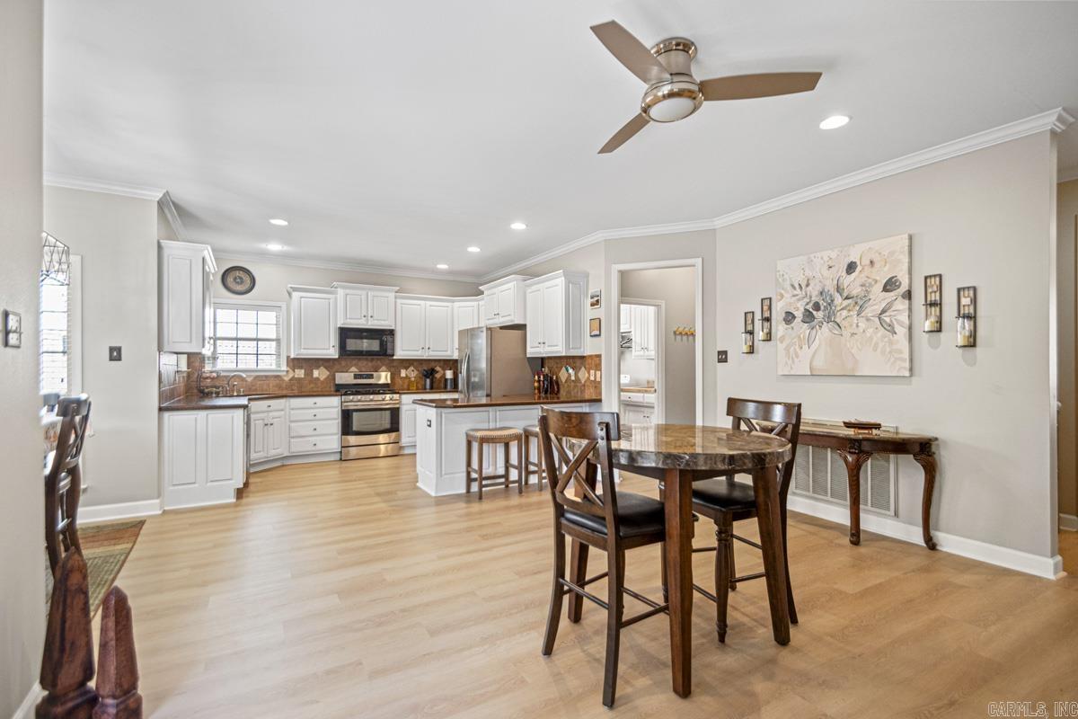 WOODLANDS EDGE - Residential