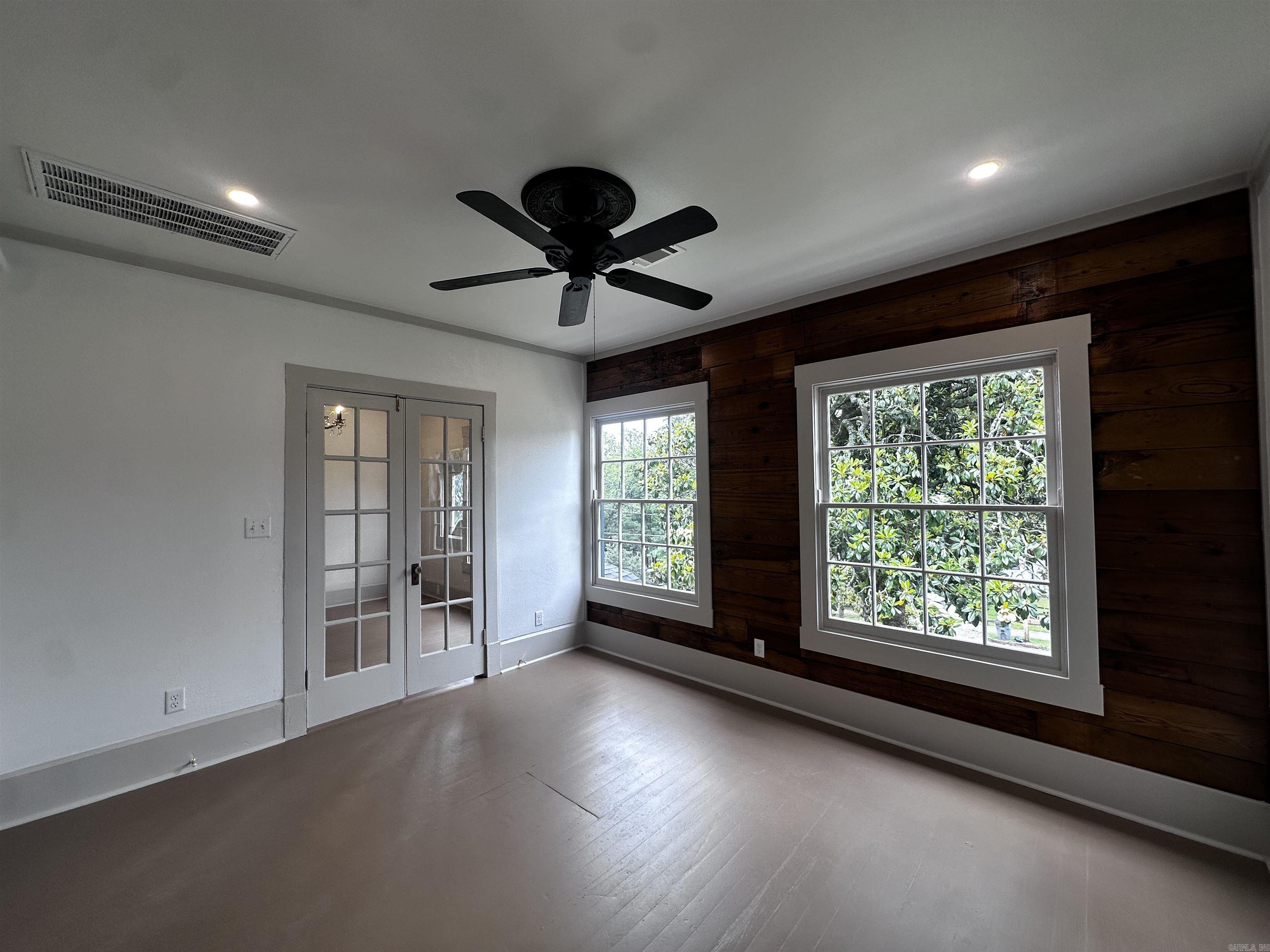 HSR BLK - Residential Income