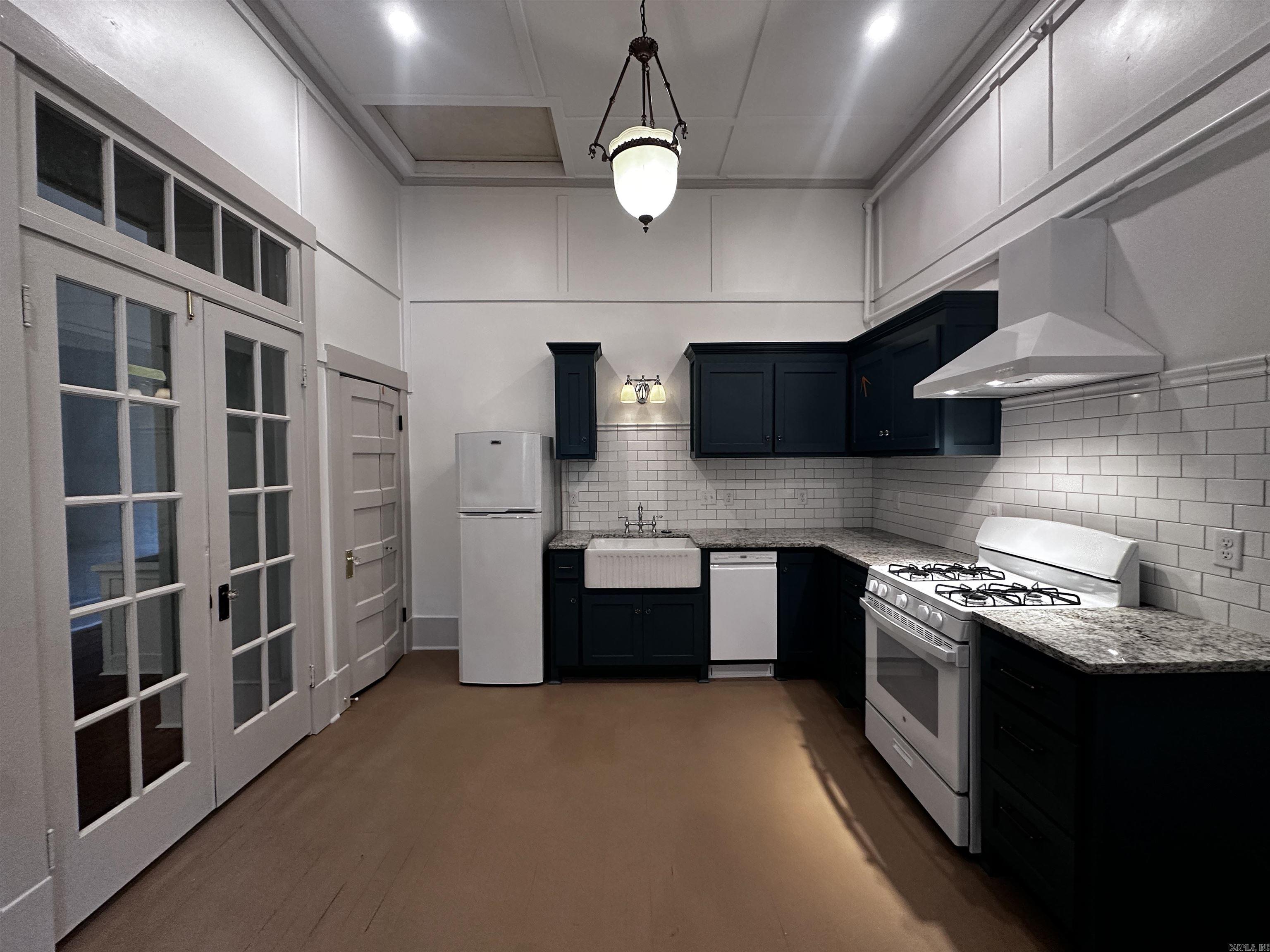 HSR BLK - Residential Income