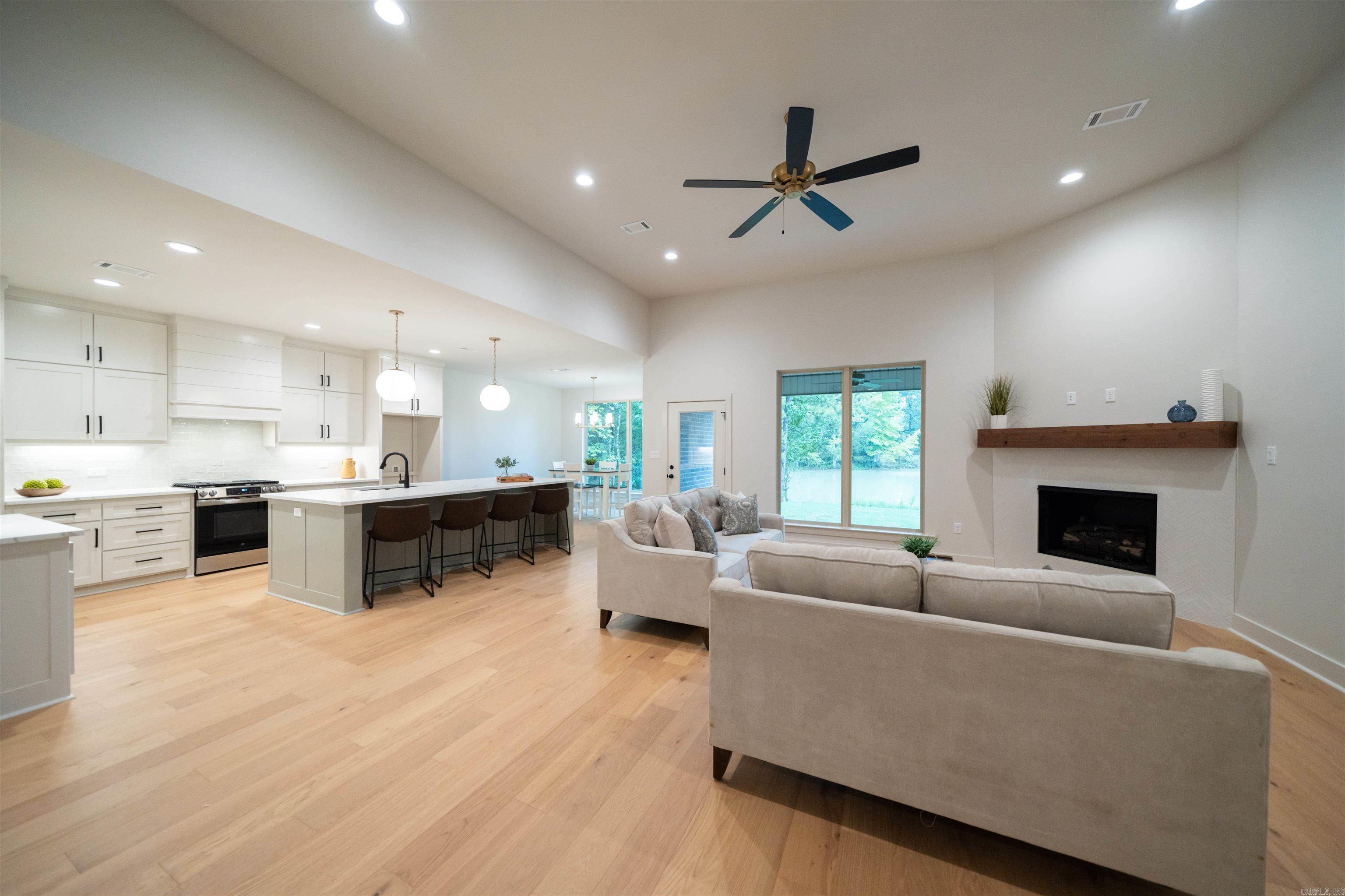 STONEBROOK - Residential