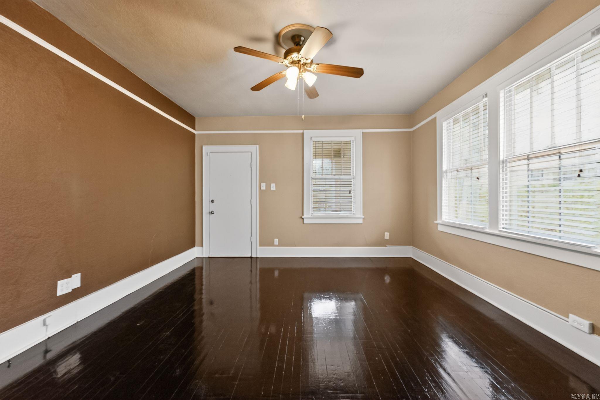 JONES & WORTHEN - Residential