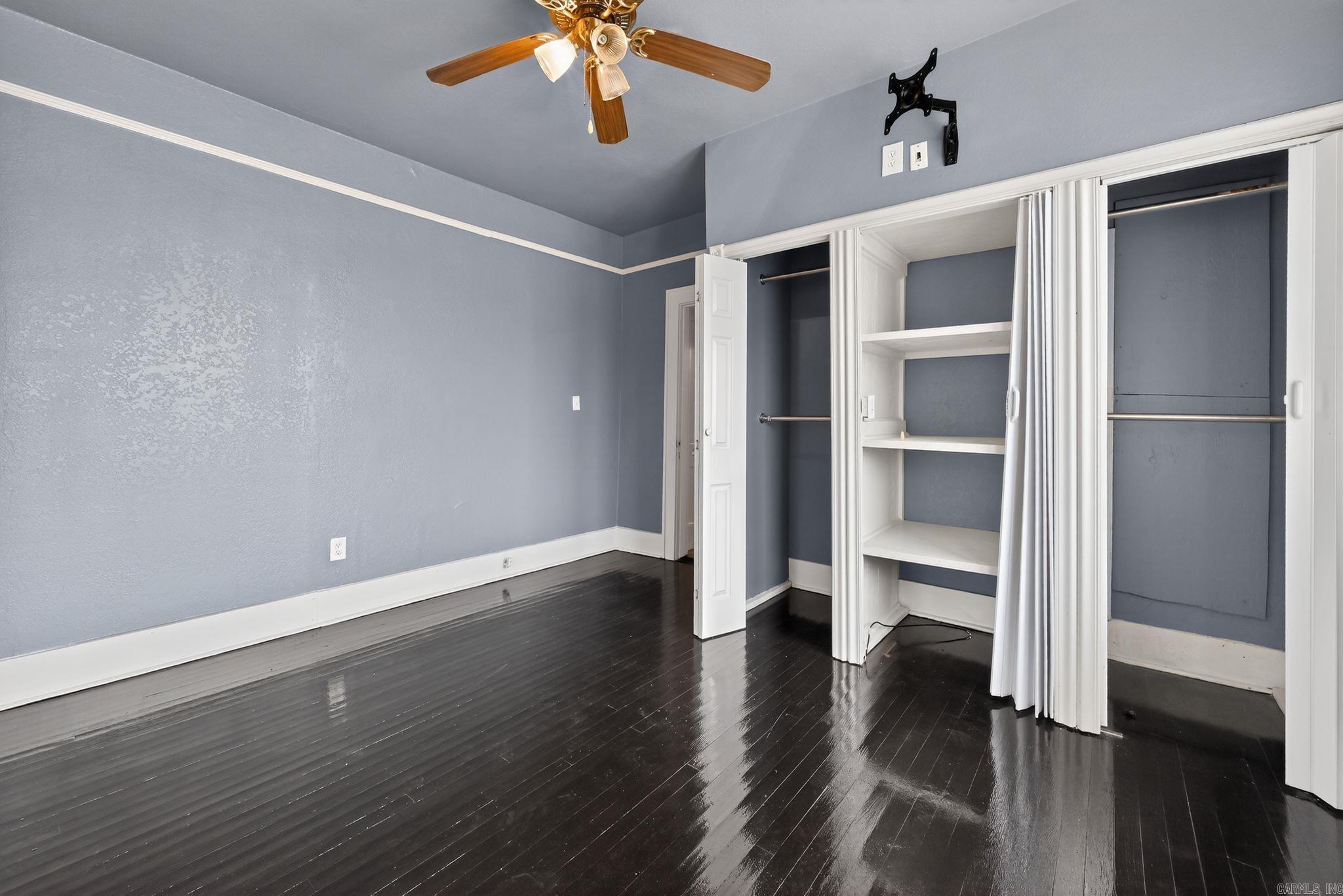 JONES & WORTHEN - Residential