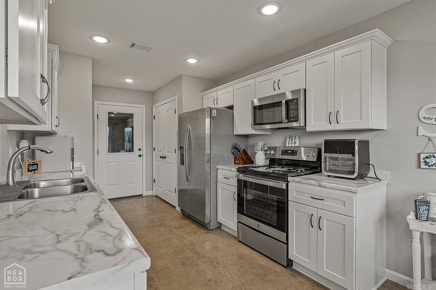 Lakewood Landing - Residential