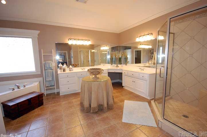 MILLERS CROSSING - Residential