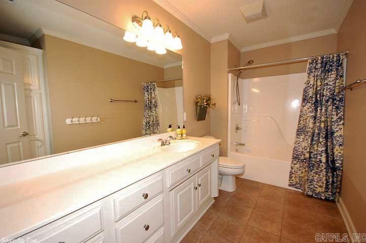 MILLERS CROSSING - Residential