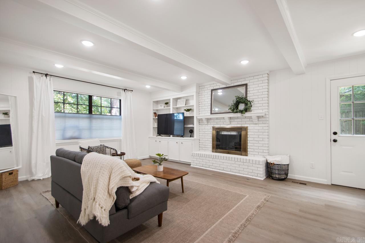 LUDINGTON HGTS - Residential