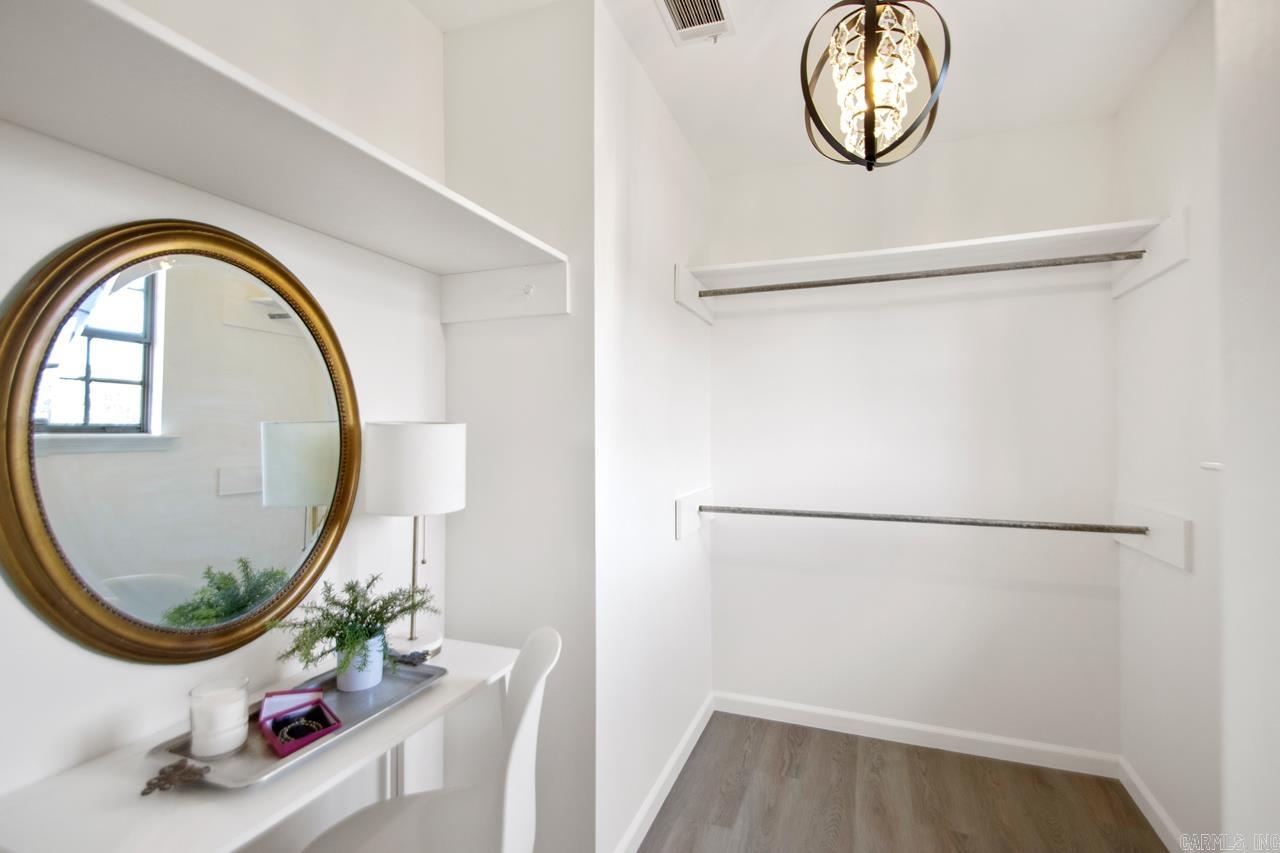 LUDINGTON HGTS - Residential