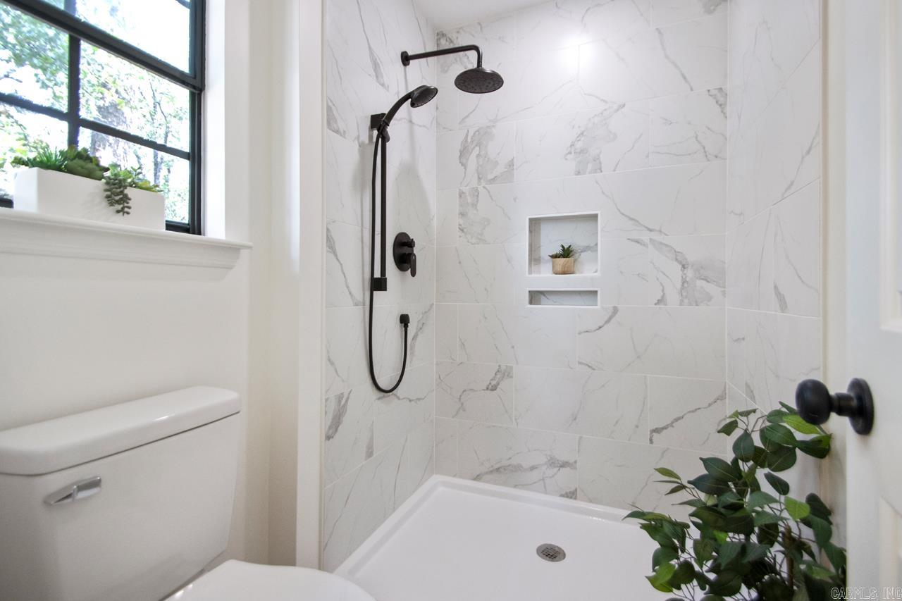 LUDINGTON HGTS - Residential