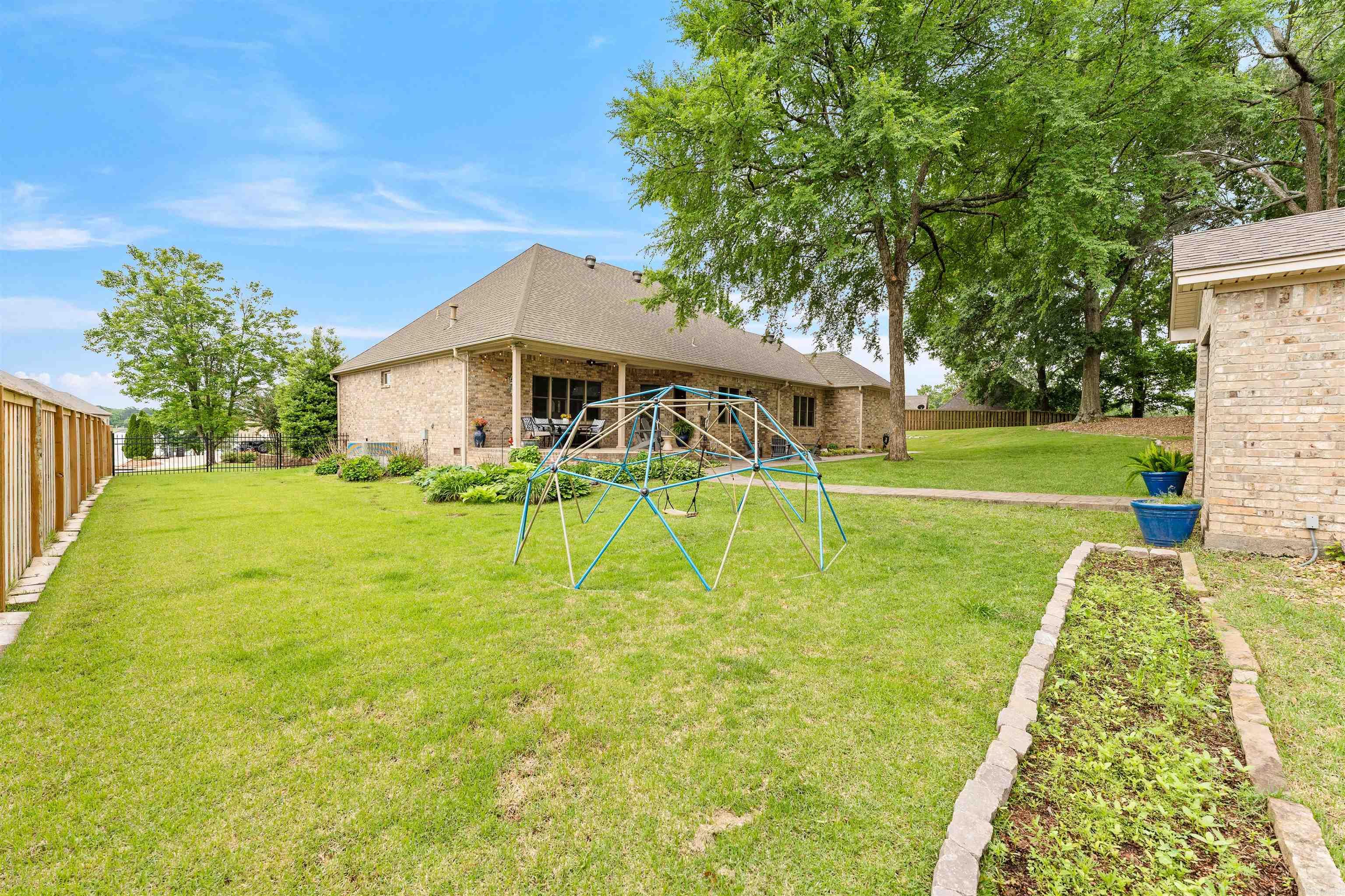 HURRICANE LAKE VILLA ESTATES - Residential