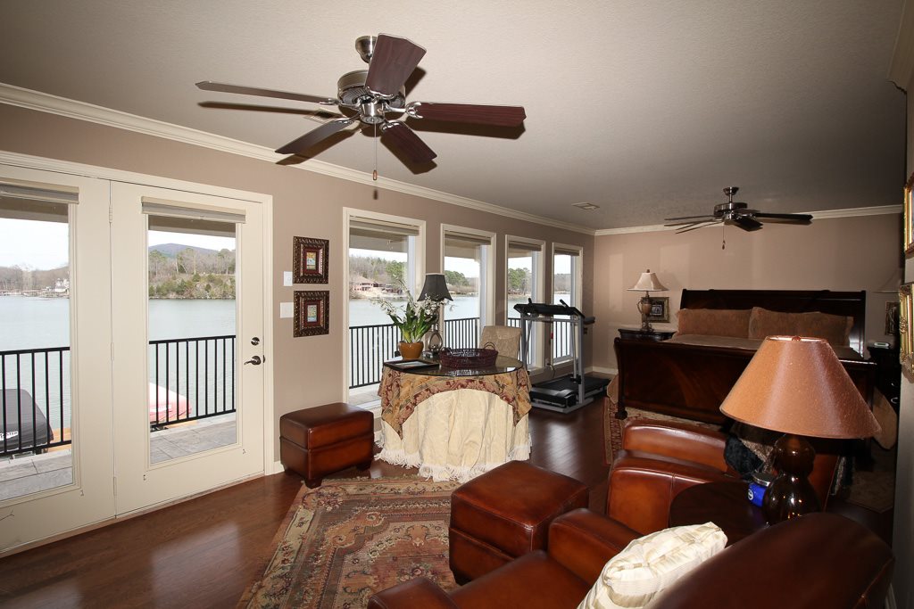 Vizcaya at the Lake - Residential