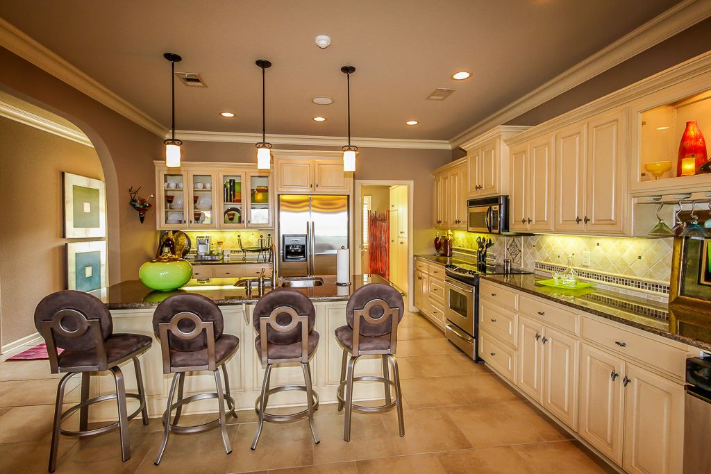 Vizcaya at the Lake - Residential