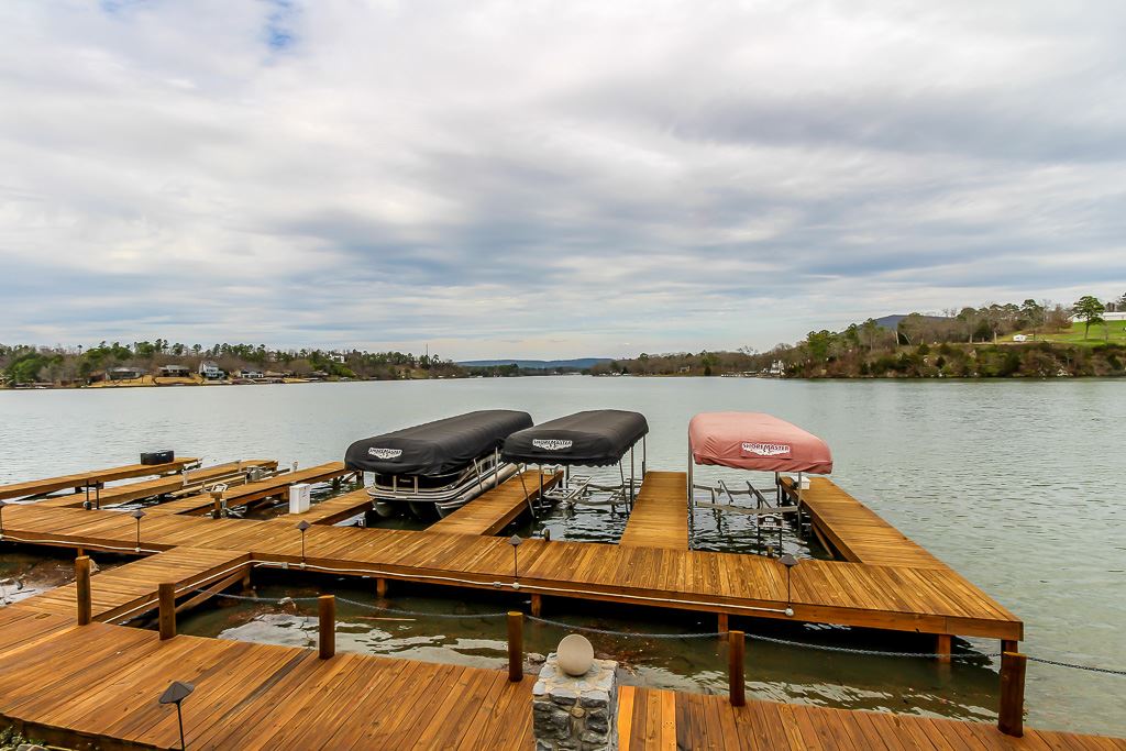 Vizcaya at the Lake - Residential