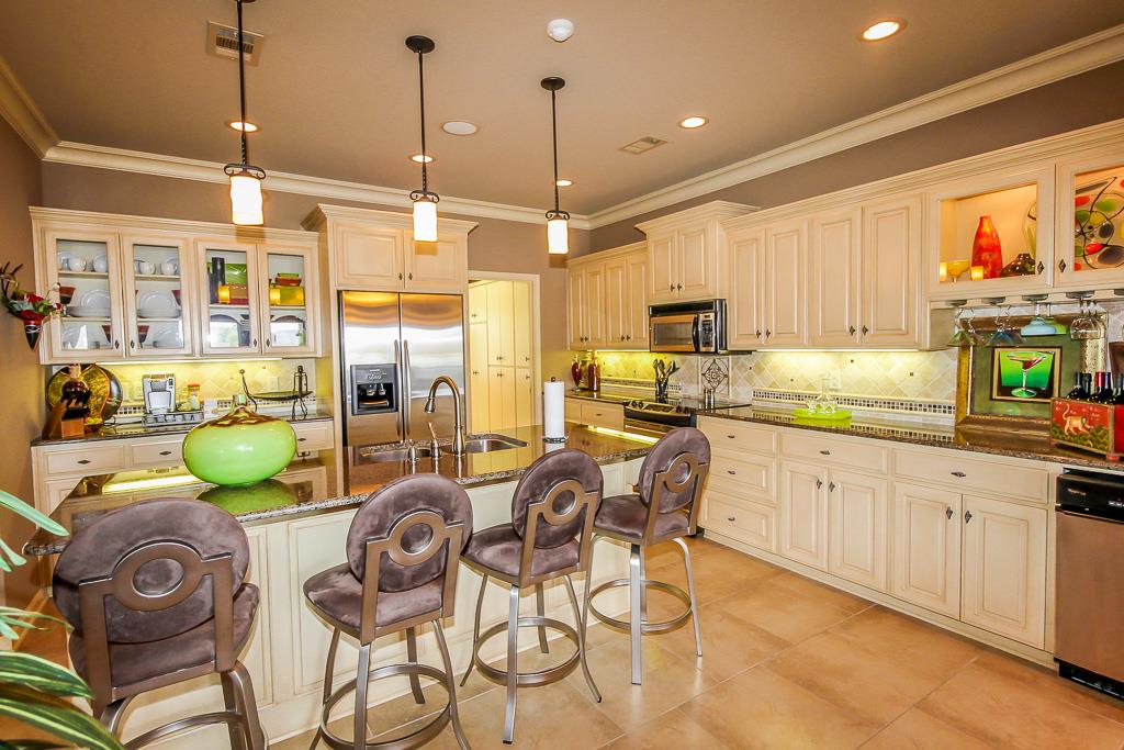 Vizcaya at the Lake - Residential