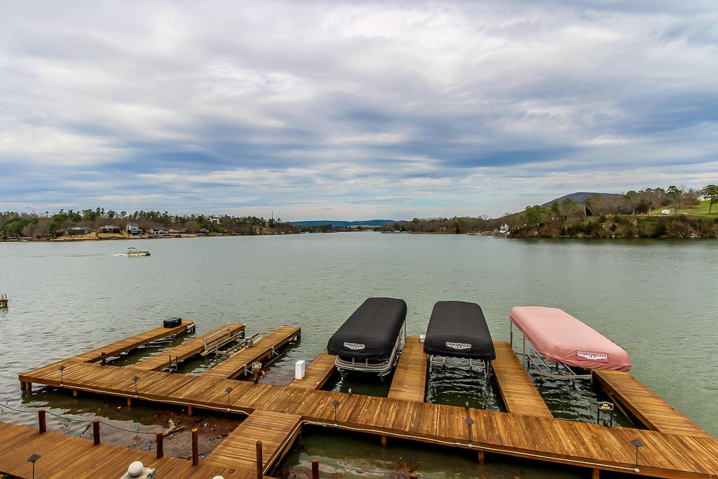 Vizcaya at the Lake - Residential