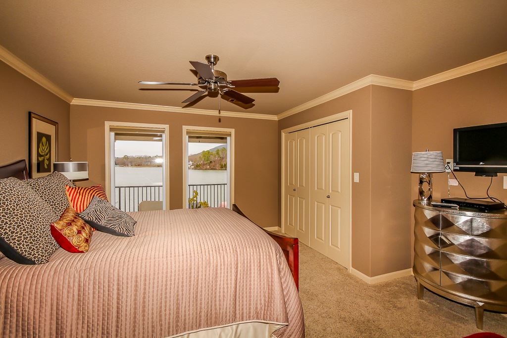 Vizcaya at the Lake - Residential