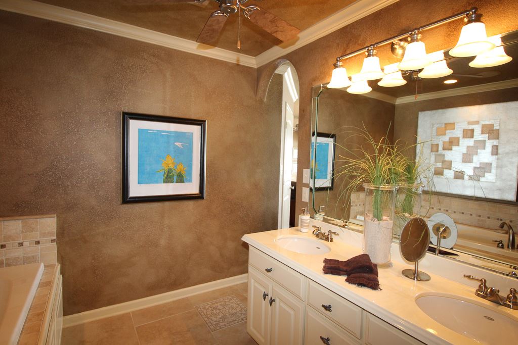 Vizcaya at the Lake - Residential