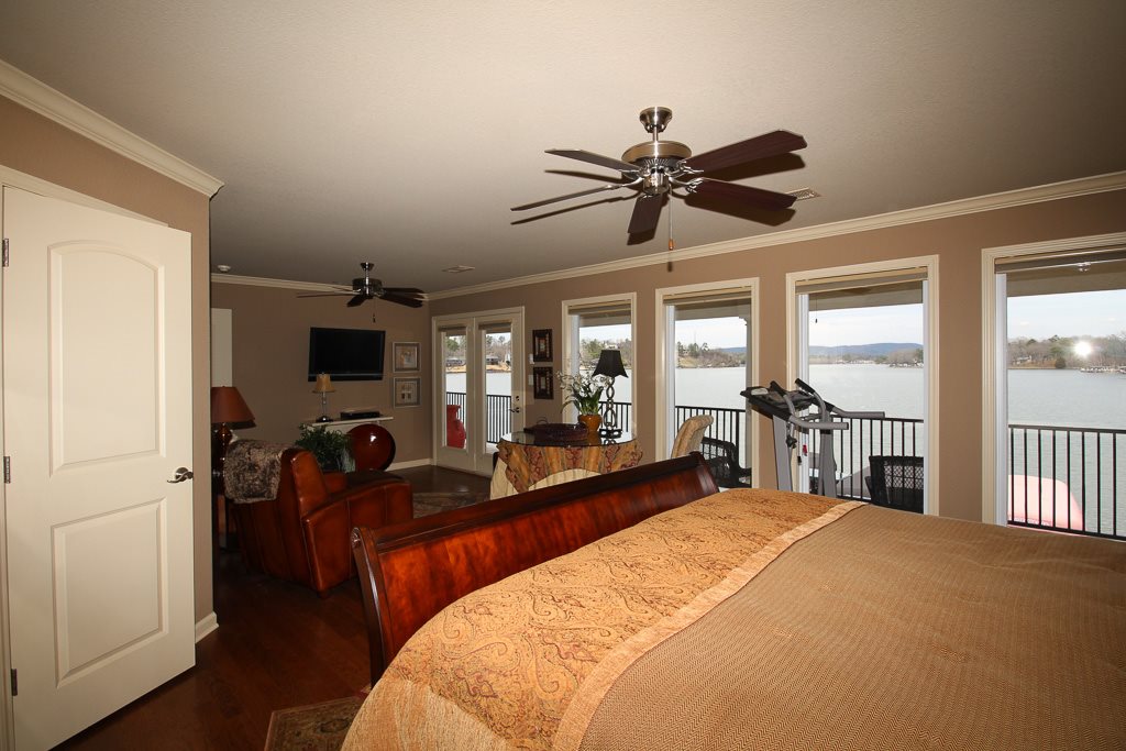 Vizcaya at the Lake - Residential