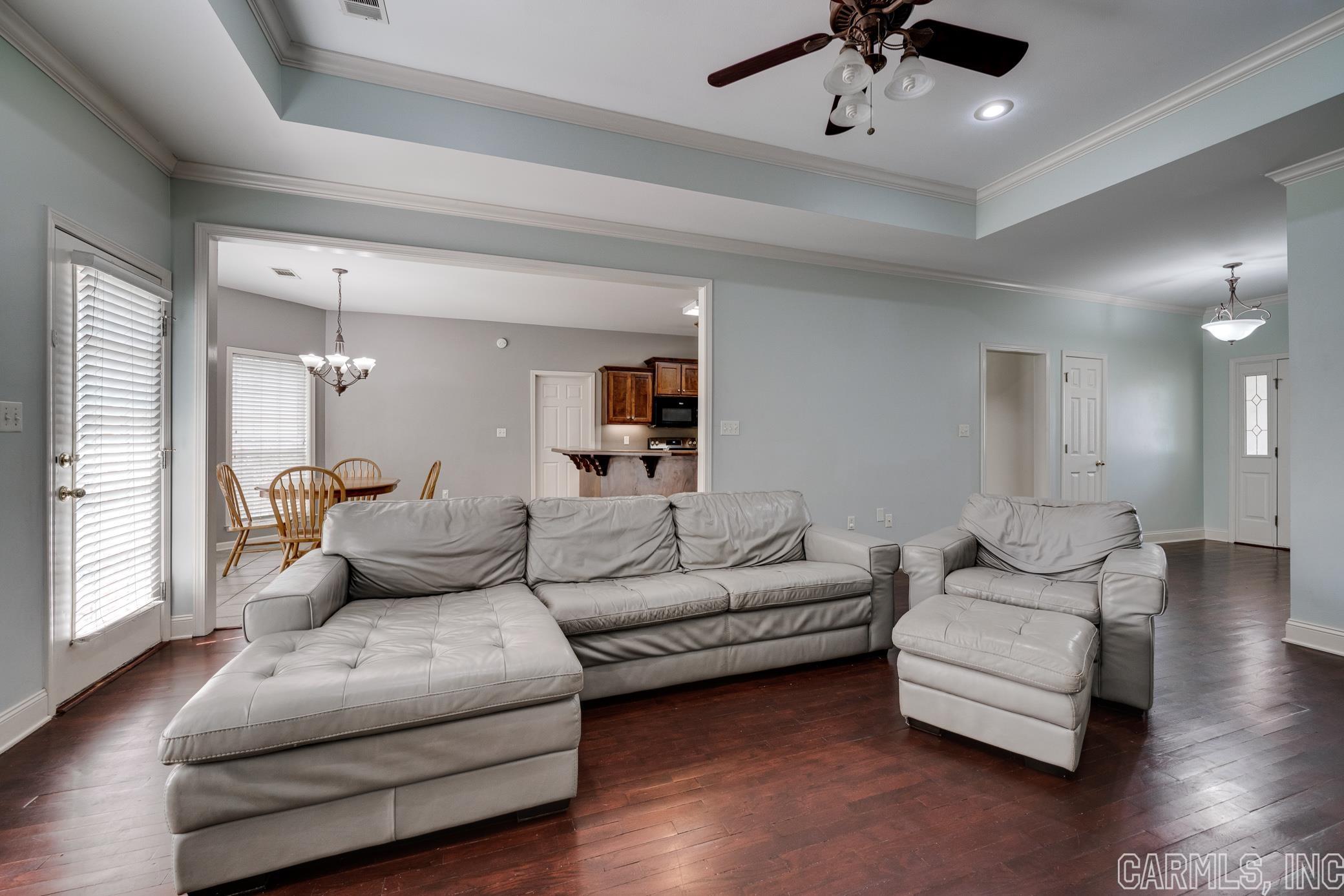 SOUTH WIND - Residential