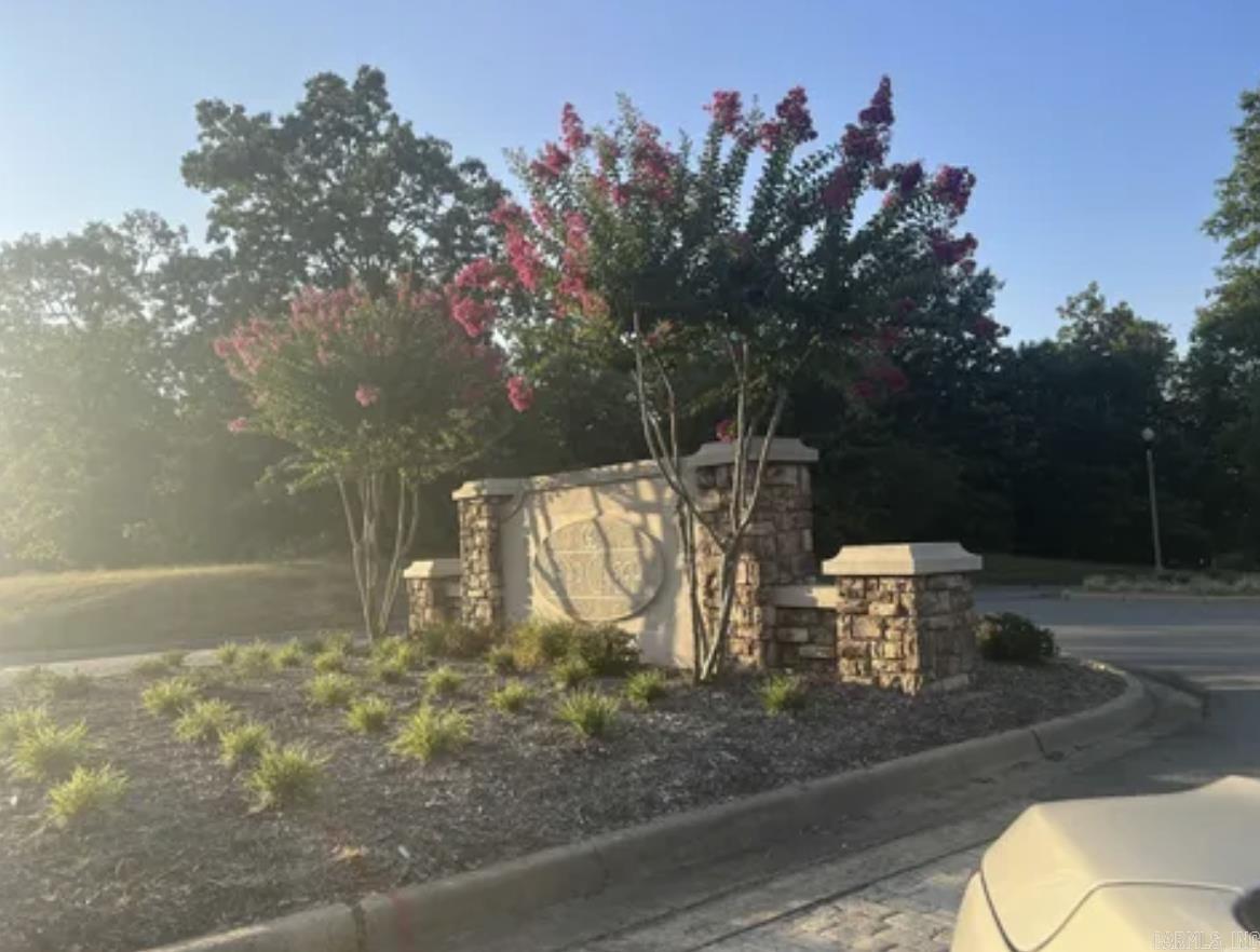 Welcome to the only lot left in the LOVELY GAP CREEK NEIGHBORHOOD! Close to the walking trails, playground, and a Lovely one way in and one way out street! You won`t want to miss this! Seller has house plans INCLUDED with purchase of lot! GO SEE IT TODAY!!!!!!