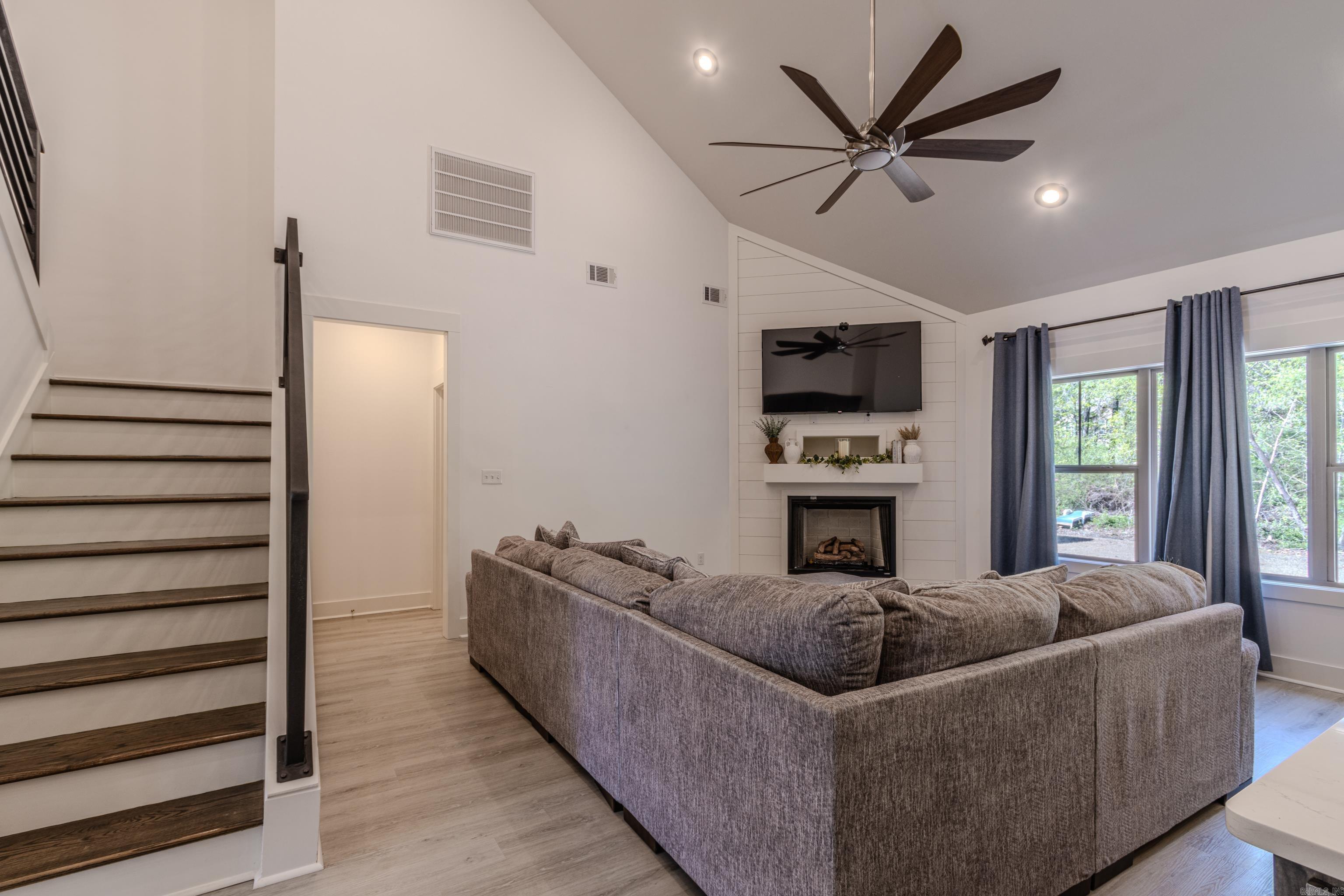 THE VILLAS AT SAGE MEADOWS - Residential