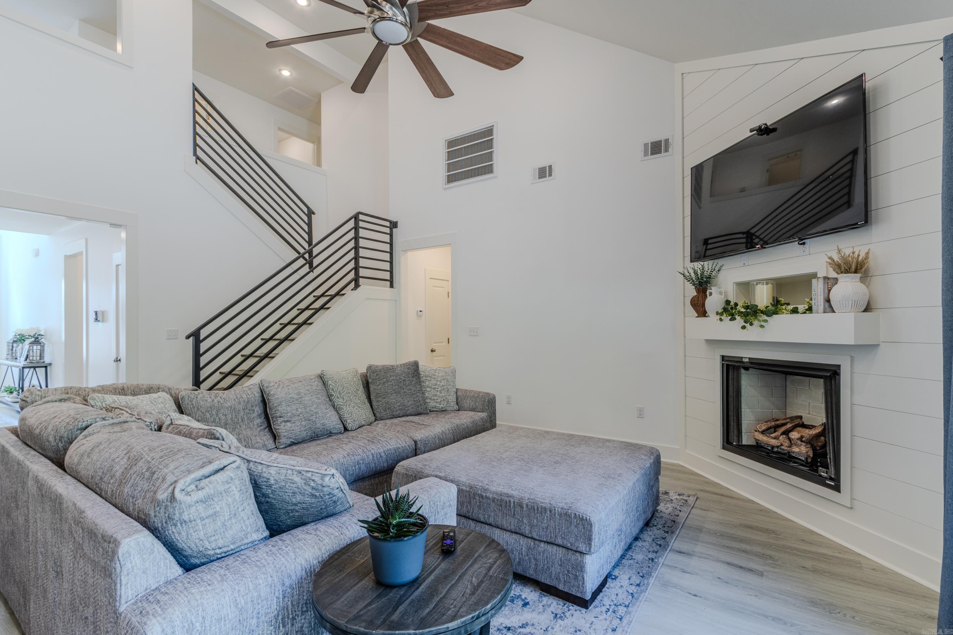 THE VILLAS AT SAGE MEADOWS - Residential