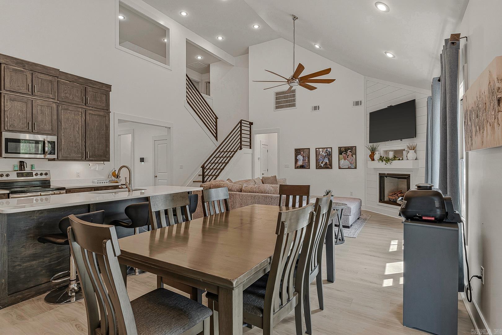 THE VILLAS AT SAGE MEADOWS - Residential